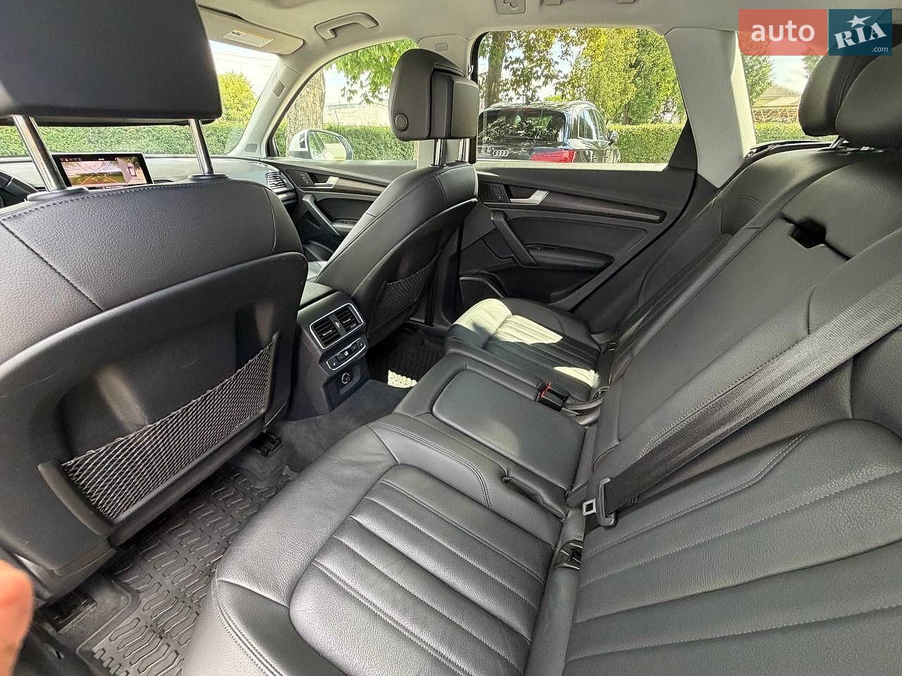 Audi Q5 2018 VIN WA1CNAFY1J2215887 фото оголошення 40 з 78