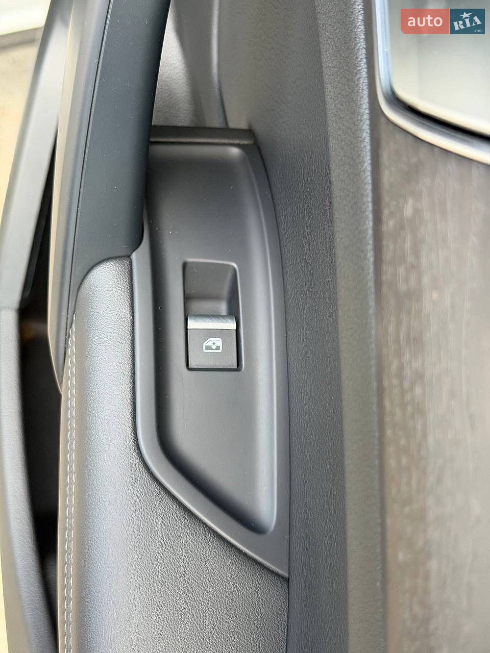 Audi Q5 2018 VIN WA1CNAFY1J2215887 фото оголошення 54 з 78
