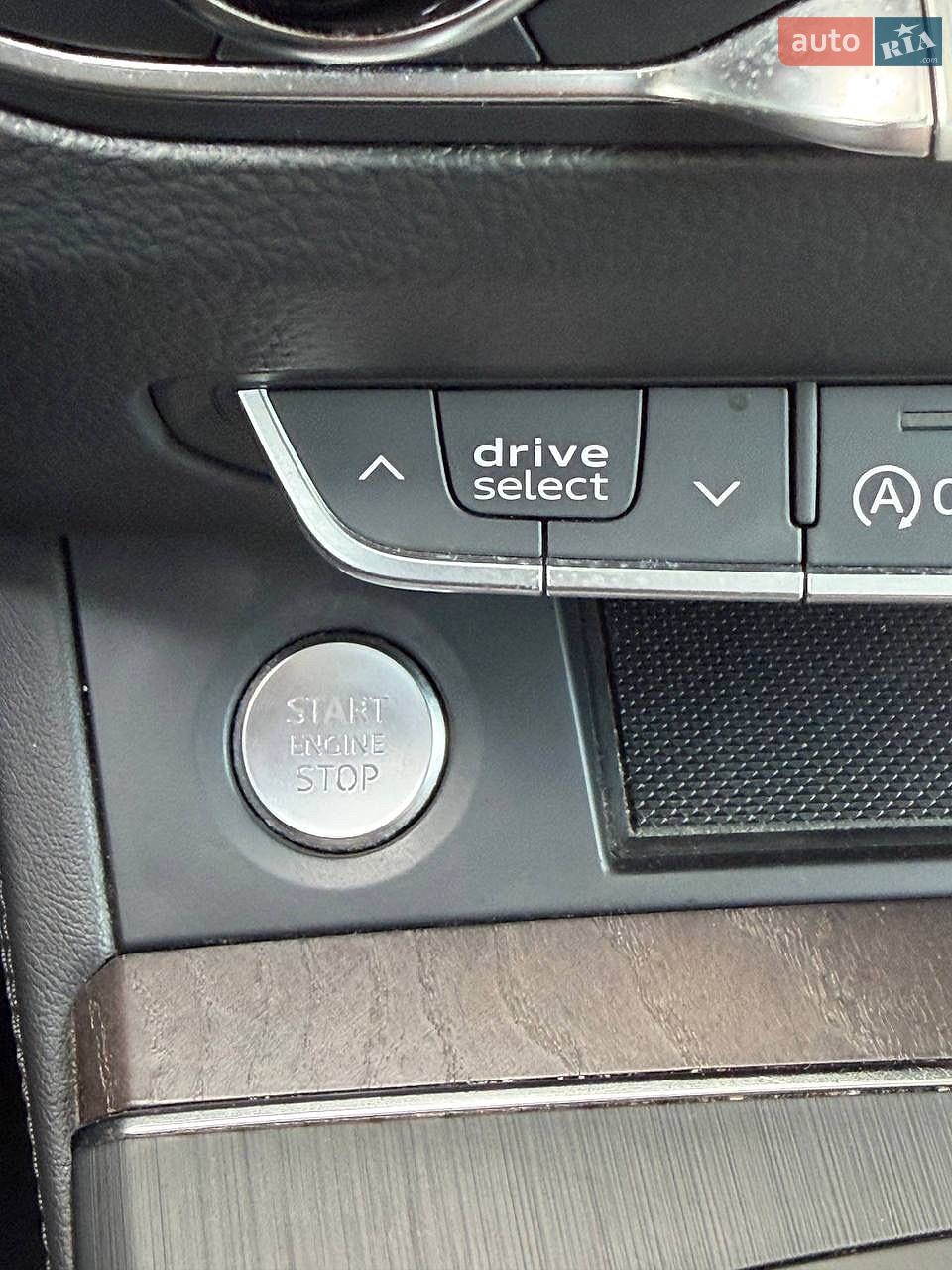 Audi Q5 2018 VIN WA1CNAFY1J2215887 фото оголошення 71 з 78