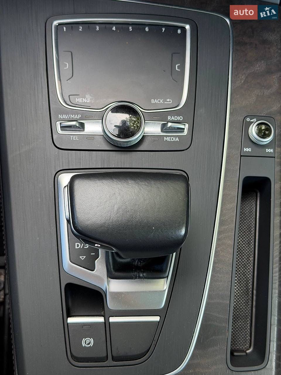 Audi Q5 2018 VIN WA1CNAFY1J2215887 фото оголошення 74 з 78