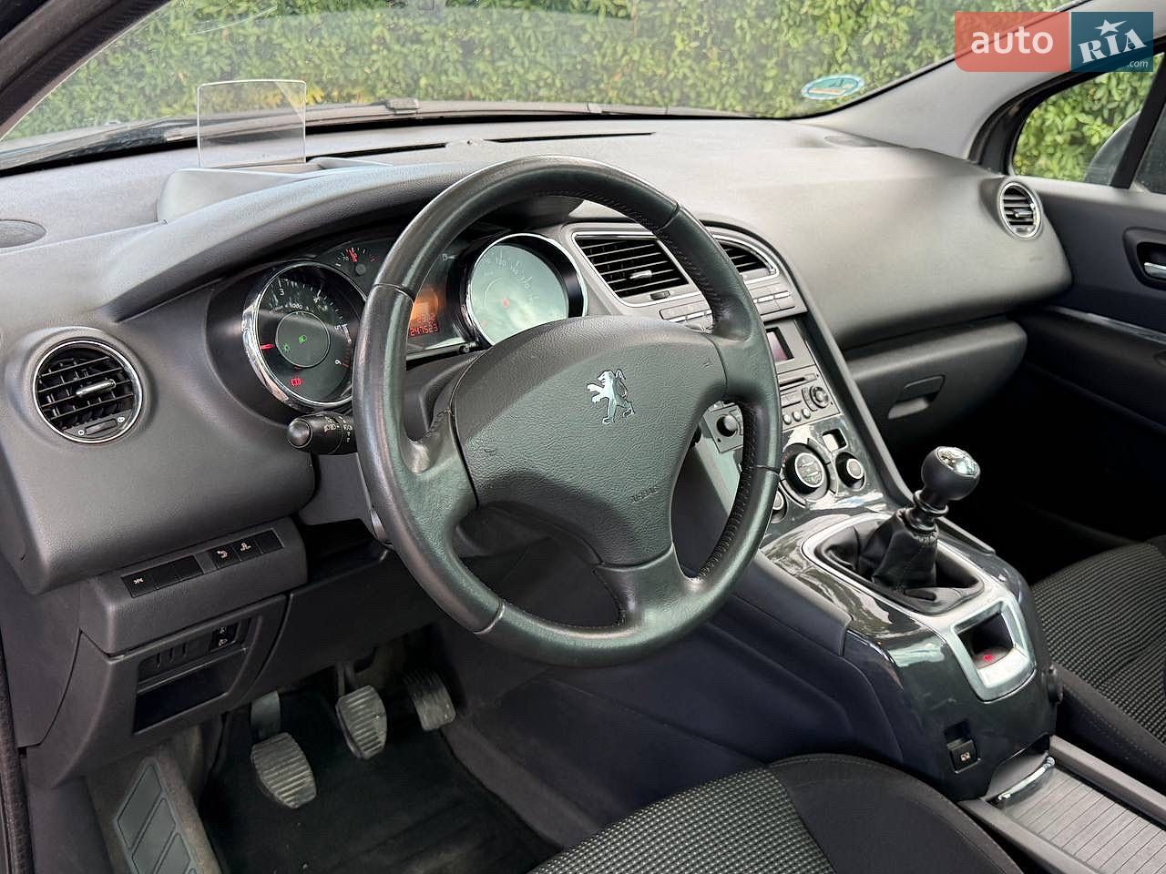 Peugeot 5008 2011 VIN VF30ARHE8BS110533 фото оголошення 46 з 57