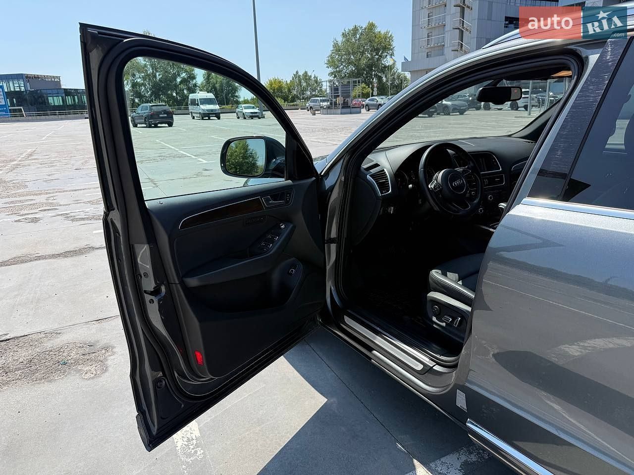 Audi Q5 2015 VIN WA1CVAFP6GA055351 фото оголошення 11 з 26