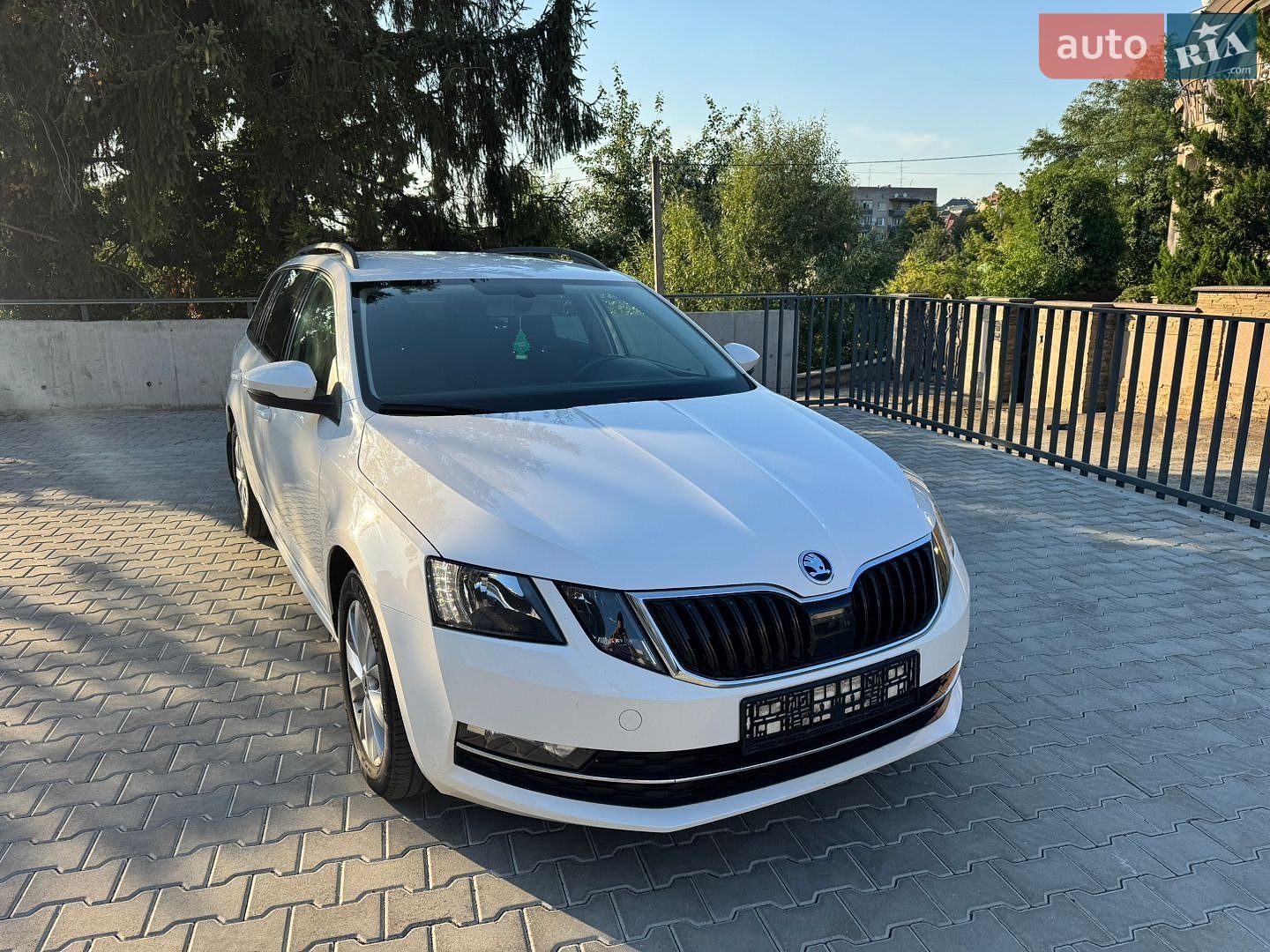 Skoda Octavia 2017 VIN TMBJJ7NE2J0069420 фото оголошення 13 з 25