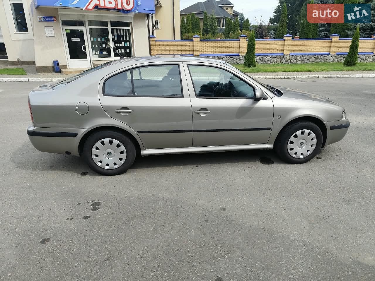 Skoda Octavia 2010 VIN TMBDX41U0A8862384 фото оголошення 2 з 11