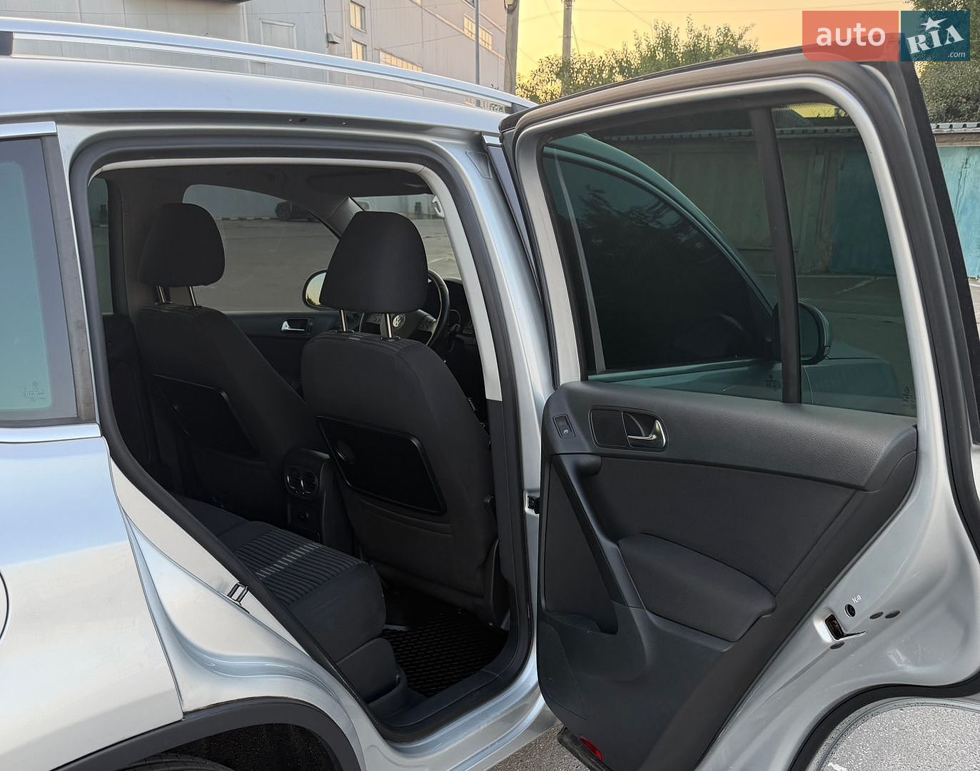 Volkswagen Tiguan 2010 VIN WVGZZZ5NZAW515243 фото оголошення 13 з 16