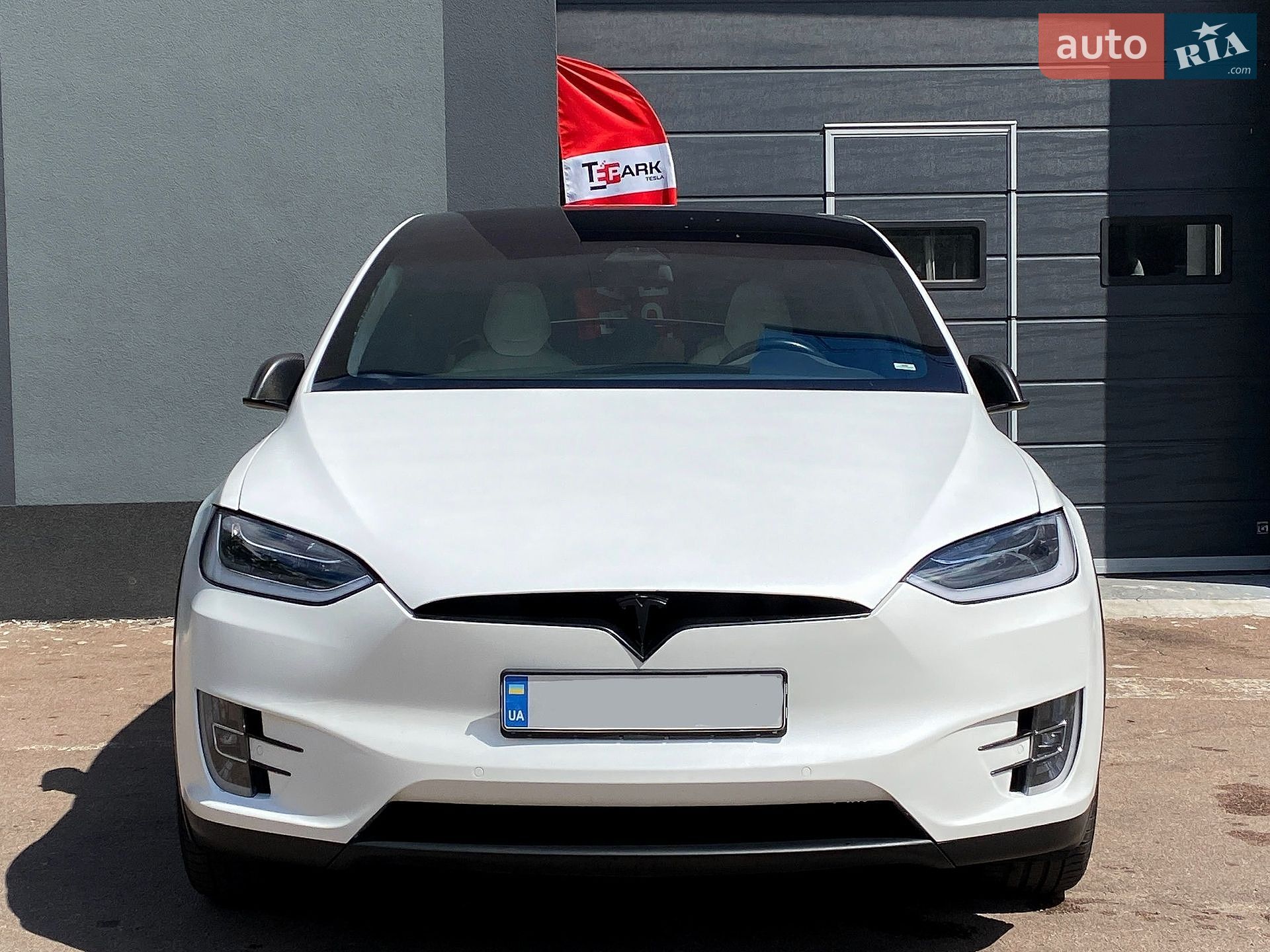 Tesla Model X 2019 VIN 5YJXCAE29KF151333 фото оголошення 3 з 28