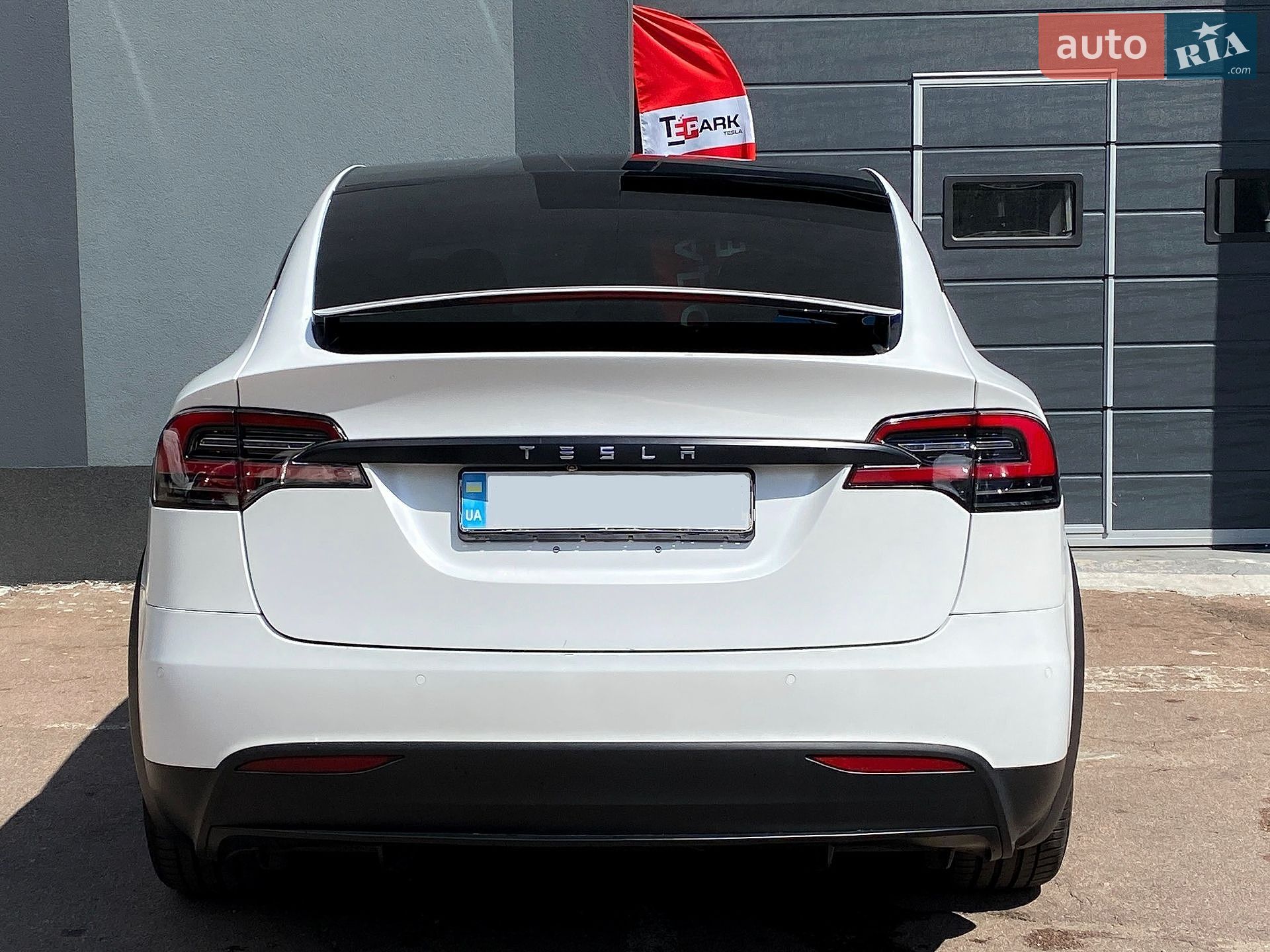 Tesla Model X 2019 VIN 5YJXCAE29KF151333 фото оголошення 9 з 28