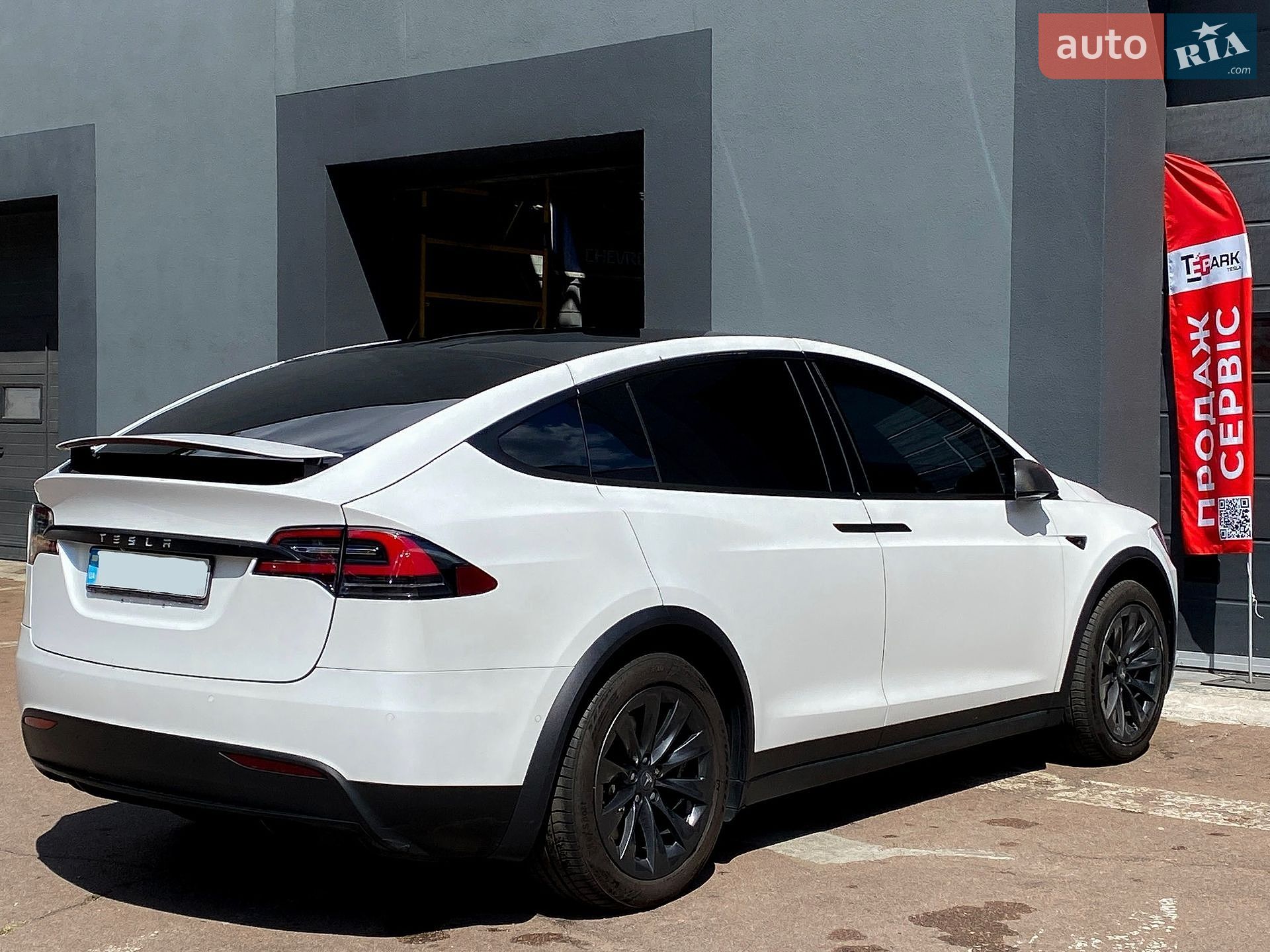 Tesla Model X 2019 VIN 5YJXCAE29KF151333 фото оголошення 10 з 28