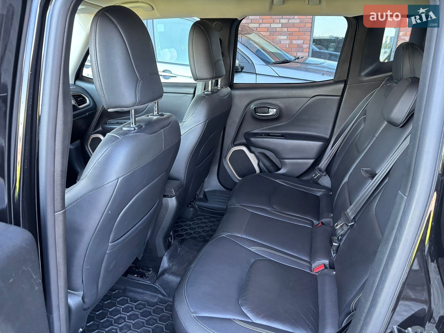 Jeep Renegade 2015 VIN ZACCJADT0FPC05955 фото оголошення 16 з 21