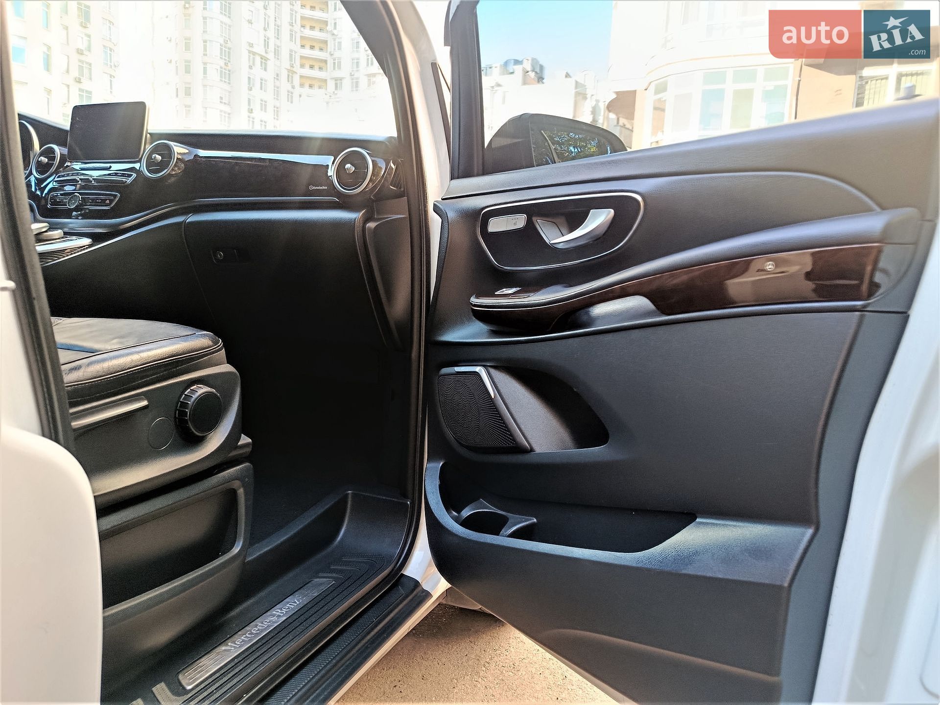 Mercedes-Benz V-Class 2015 VIN WDF44781313033493 фото оголошення 46 з 118