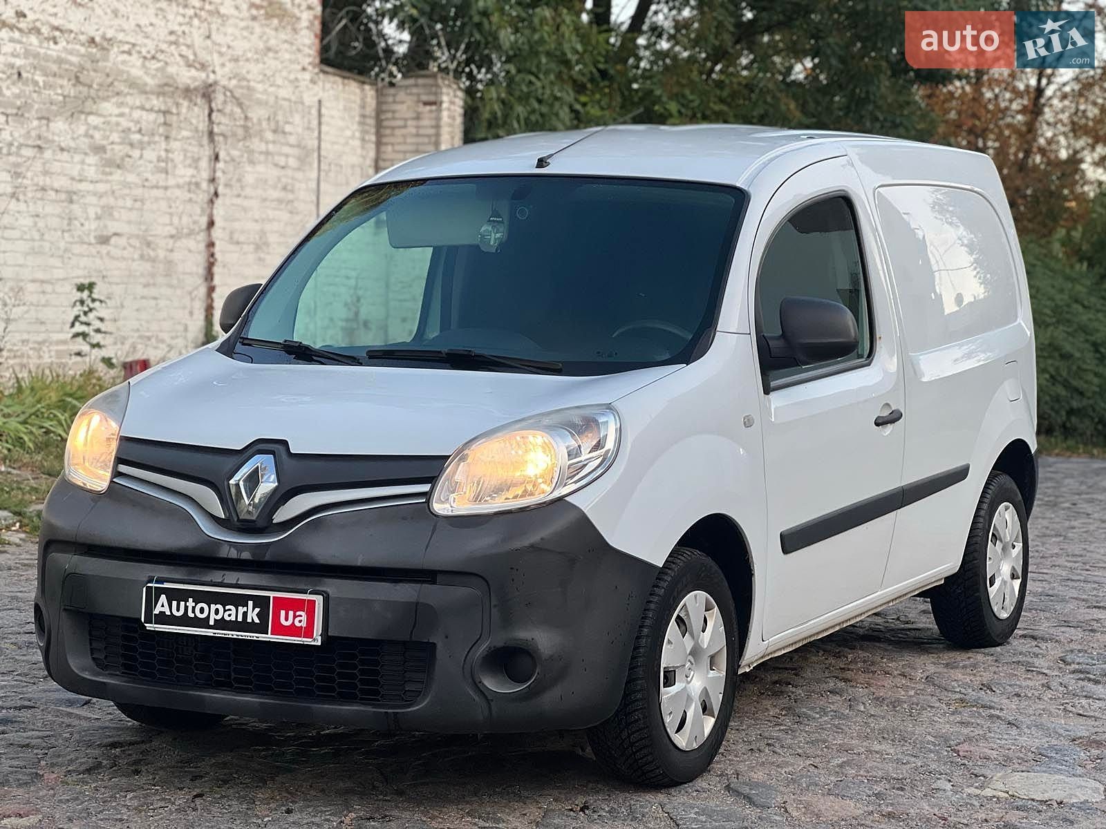 Renault Kangoo 2019 VIN VF1FW51J163015691 фото оголошення 2 з 42