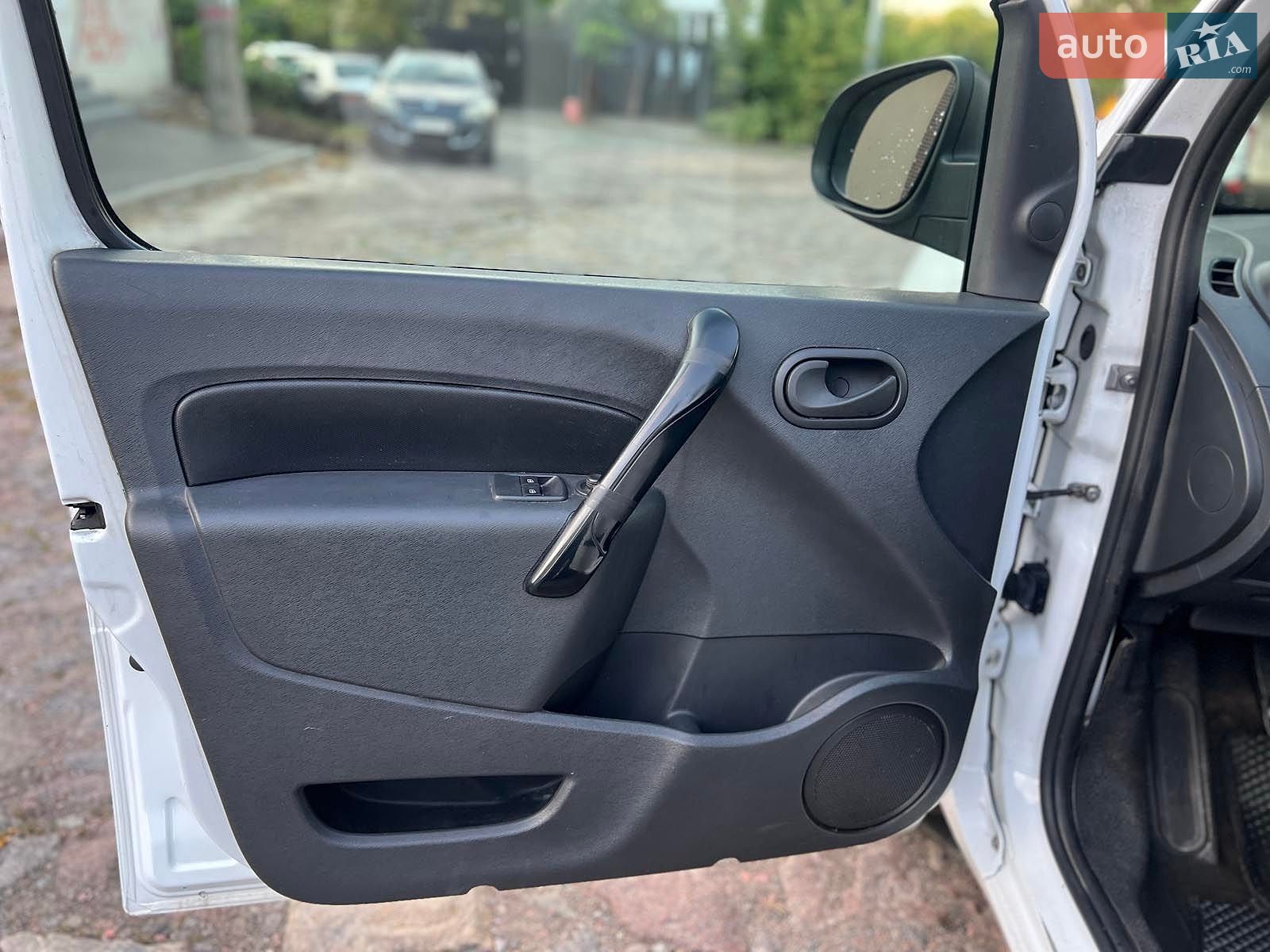 Renault Kangoo 2019 VIN VF1FW51J163015691 фото оголошення 18 з 42