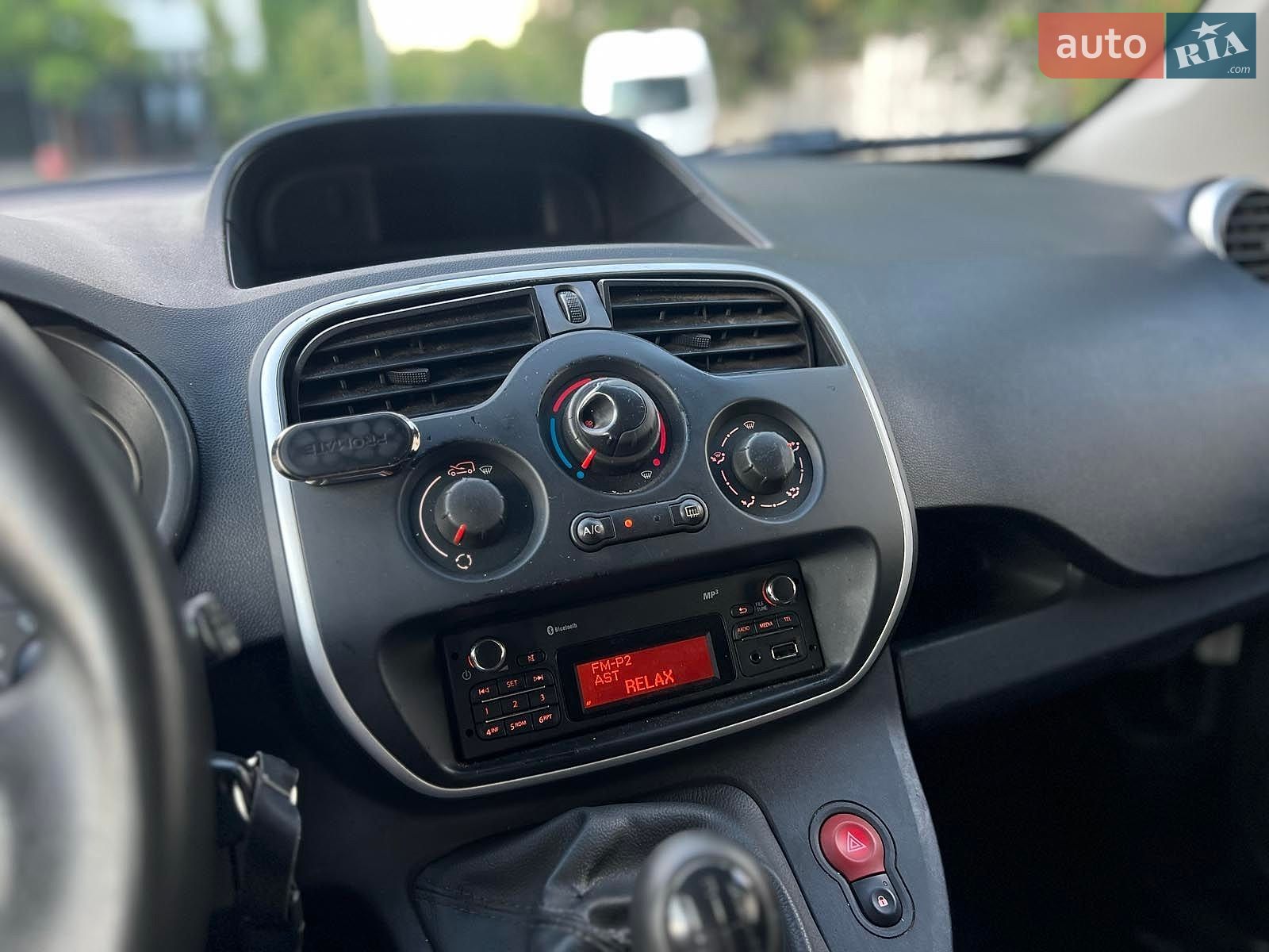 Renault Kangoo 2019 VIN VF1FW51J163015691 фото оголошення 33 з 42