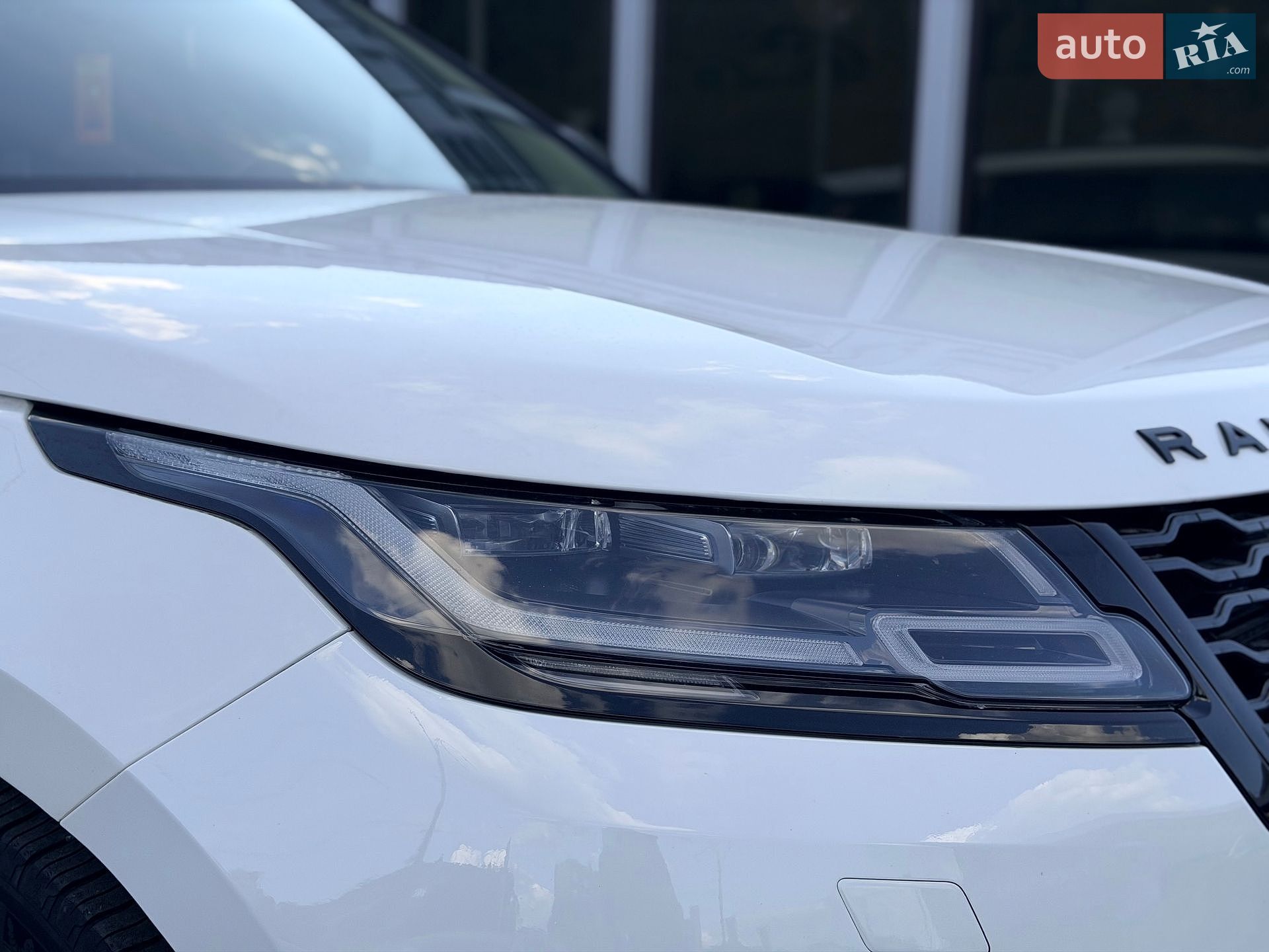 Land Rover Range Rover Velar 2017 VIN SALYA2BK1JA711012 фото оголошення 7 з 37
