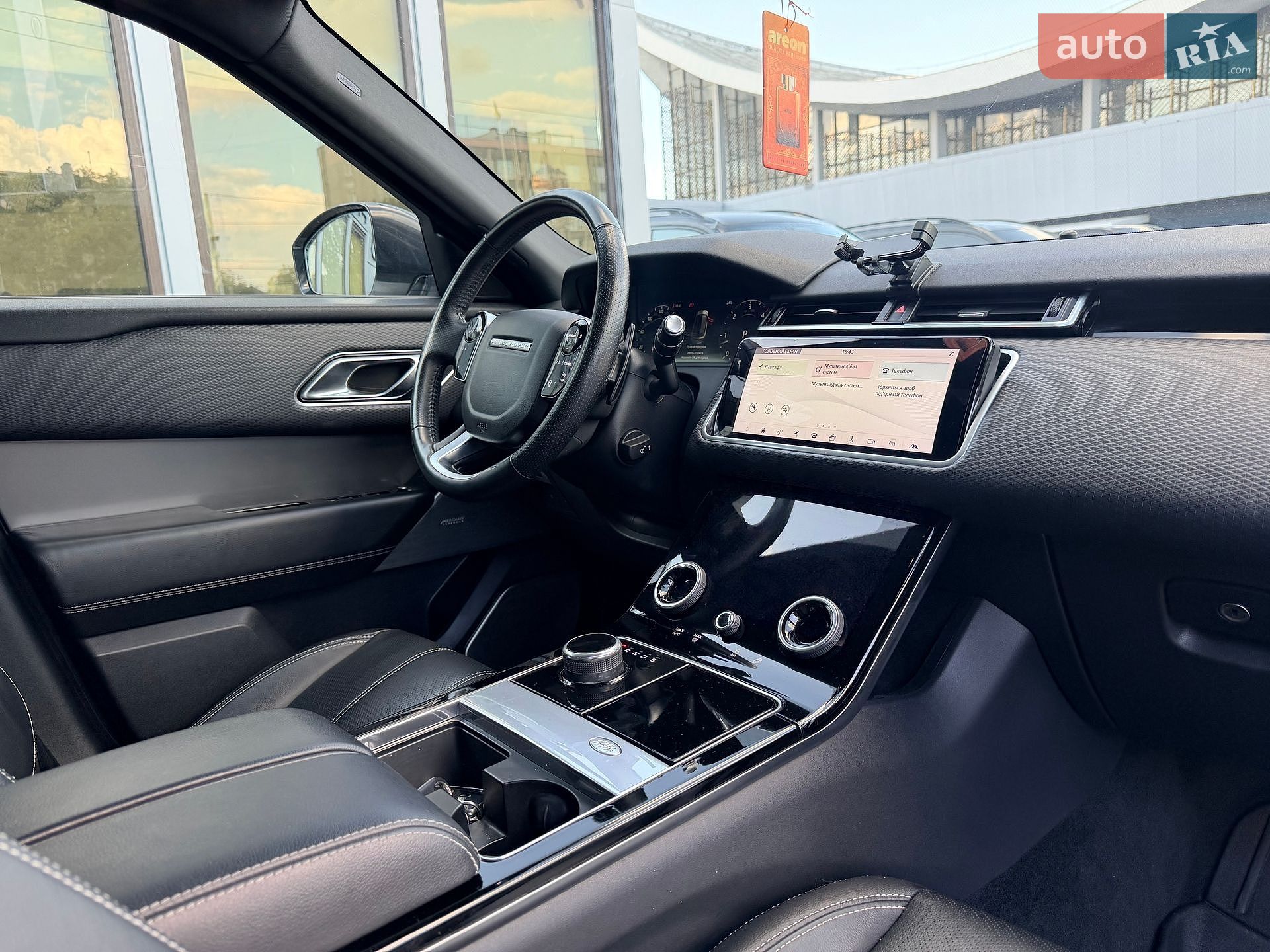 Land Rover Range Rover Velar 2017 VIN SALYA2BK1JA711012 фото оголошення 16 з 37