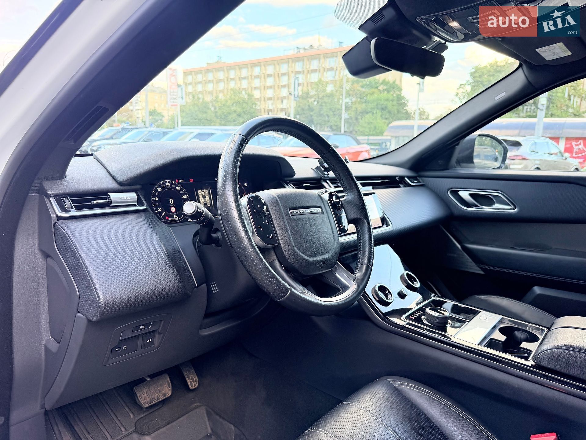 Land Rover Range Rover Velar 2017 VIN SALYA2BK1JA711012 фото оголошення 26 з 37