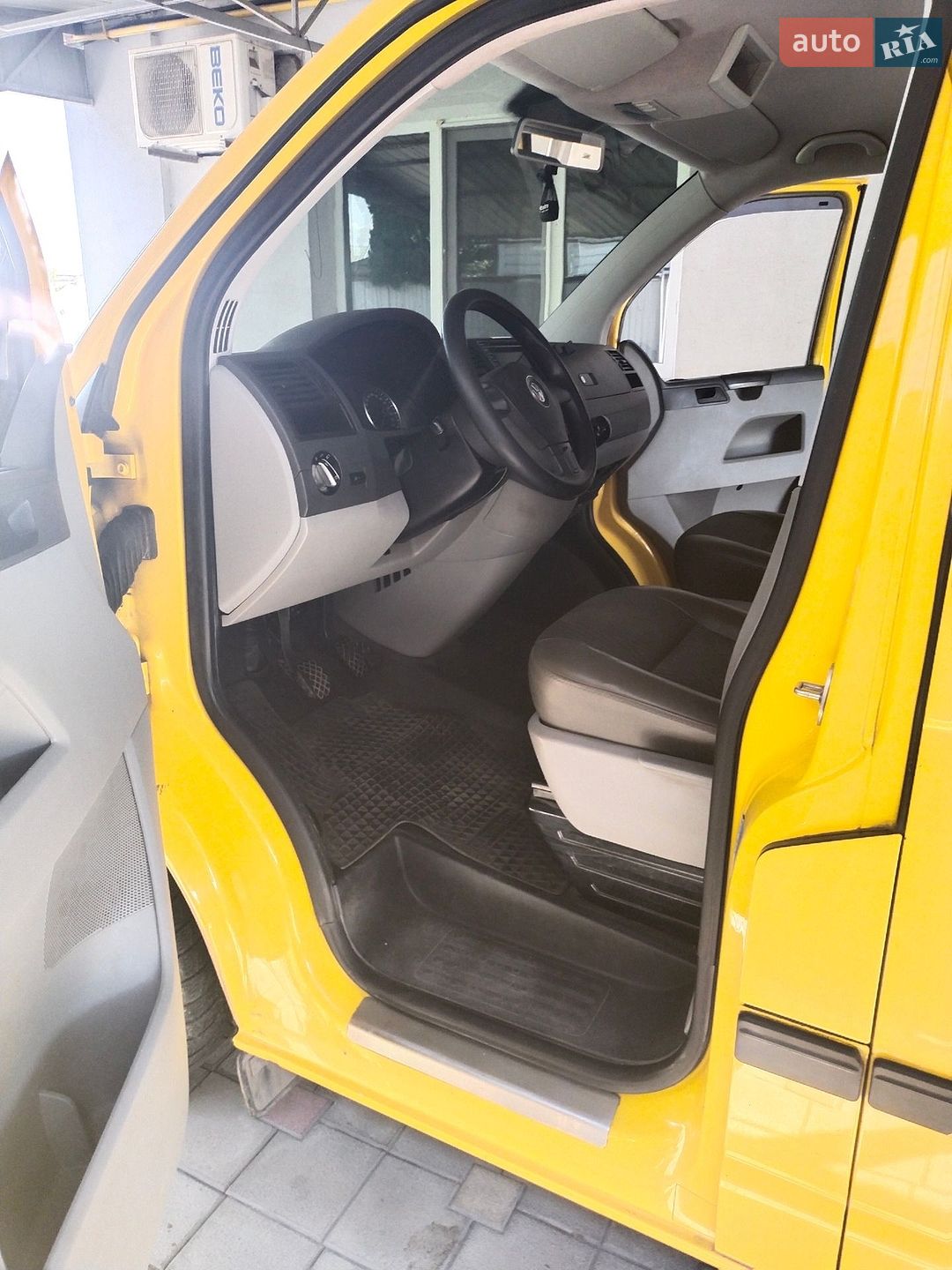 Volkswagen Transporter 2014 VIN WV1ZZZ7HZFH047628 фото оголошення 6 з 9