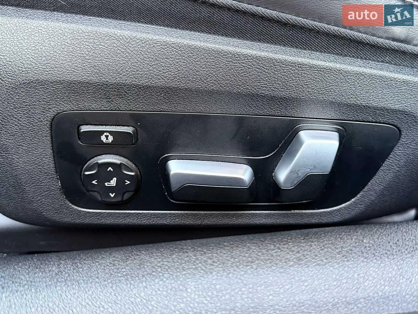 BMW-Alpina B8 Gran Coupe 2022 VIN WBAGX0C19PCL44480 фото оголошення 72 з 95