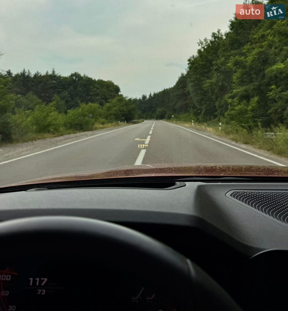 BMW 3 Series 2019 VIN WBA5R1C5XKAJ98606 фото оголошення 9 з 17