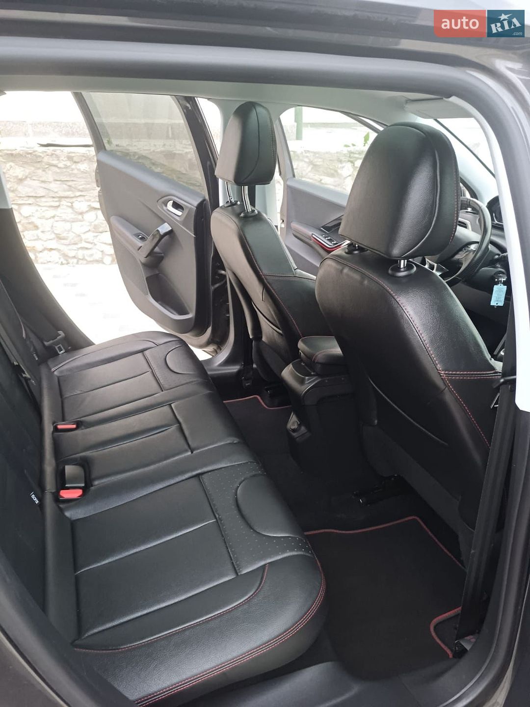 Peugeot 2008 2019 VIN VF3CUHNS4KY186561 фото оголошення 12 з 19