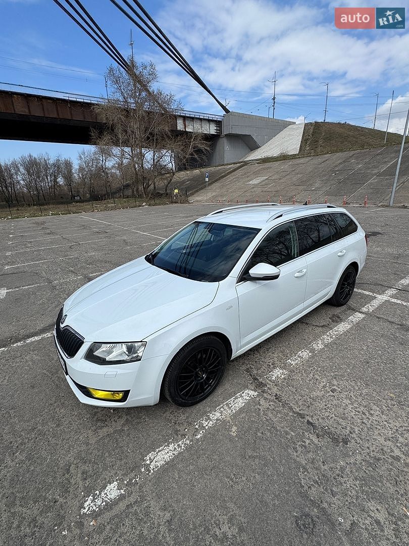 Skoda Octavia 2015 VIN TMBJJ7NE1G0150854 фото оголошення 18 з 155