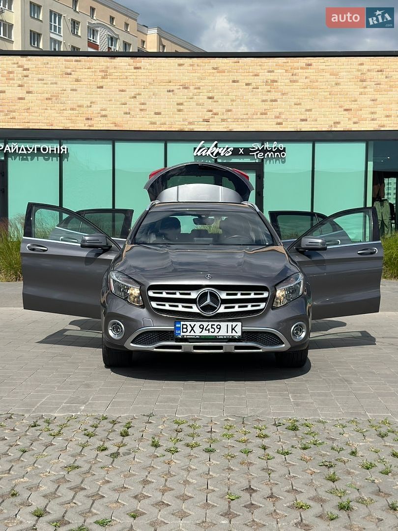 Mercedes-Benz GLA-Class 2018 VIN WDCTG4GB9KJ584669 фото оголошення 19 з 36