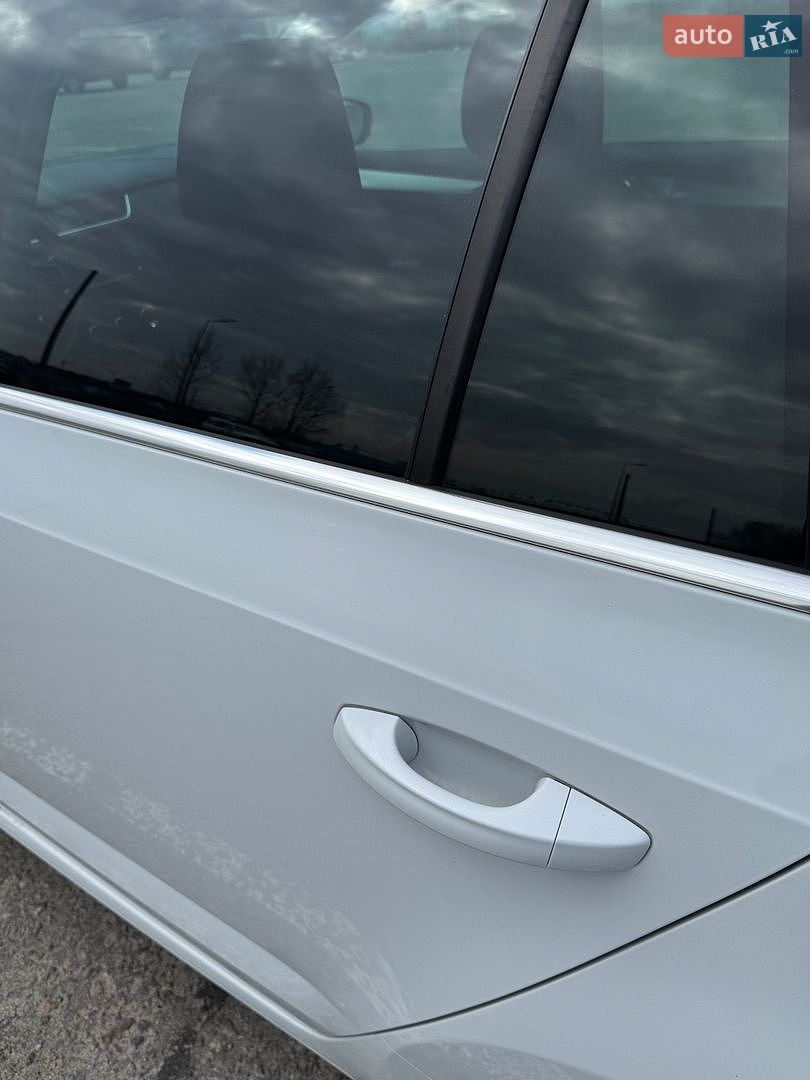 Skoda Octavia 2015 VIN TMBJJ7NE1G0150854 фото оголошення 36 з 155