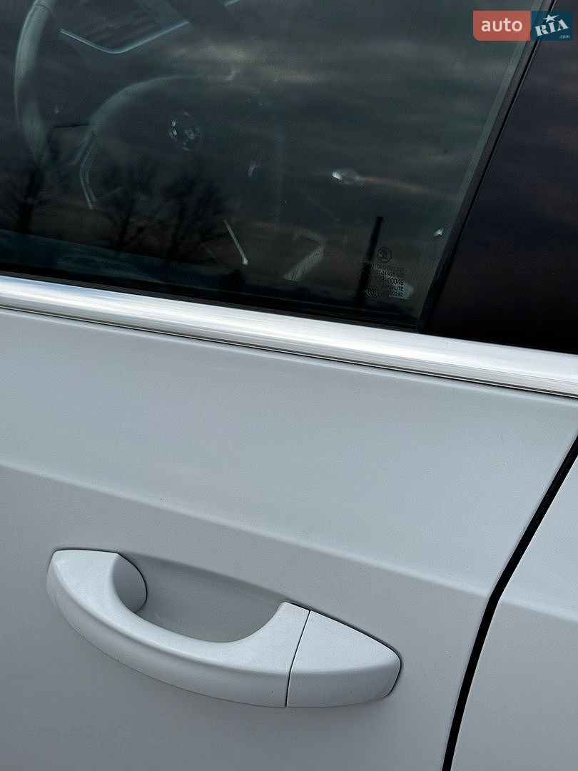 Skoda Octavia 2015 VIN TMBJJ7NE1G0150854 фото оголошення 38 з 155
