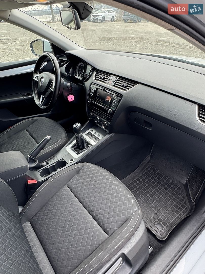 Skoda Octavia 2015 VIN TMBJJ7NE1G0150854 фото оголошення 56 з 155