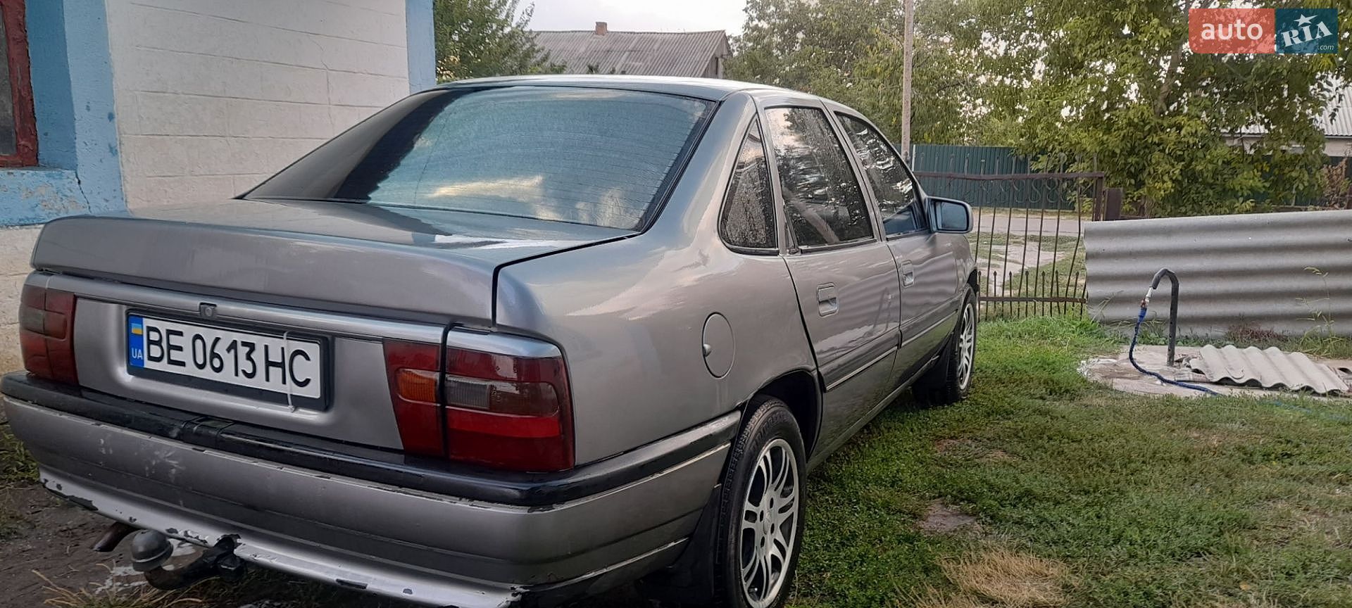 Opel Vectra 1989 VIN W0L000087K5060596 фото оголошення 3 з 3