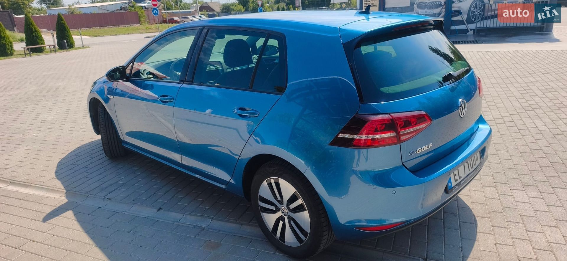 Volkswagen e-Golf 2015 VIN WVWZZZAUZGW900231 фото оголошення 2 з 51