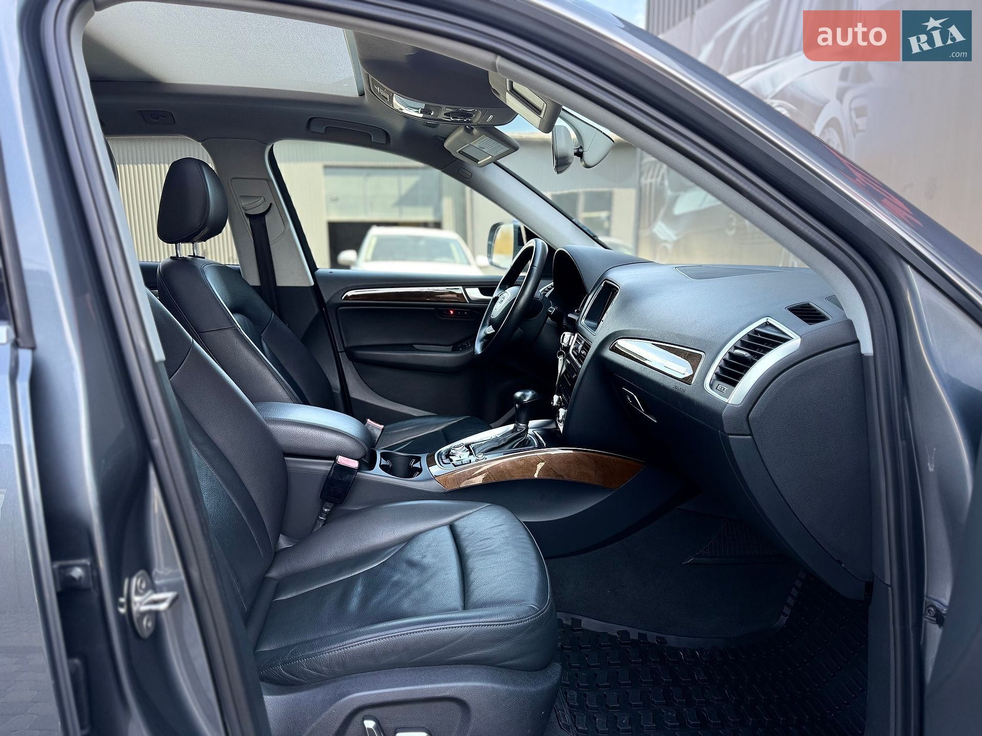 Audi Q5 2015 VIN WA1LFAFP9FA012795 фото оголошення 40 з 56
