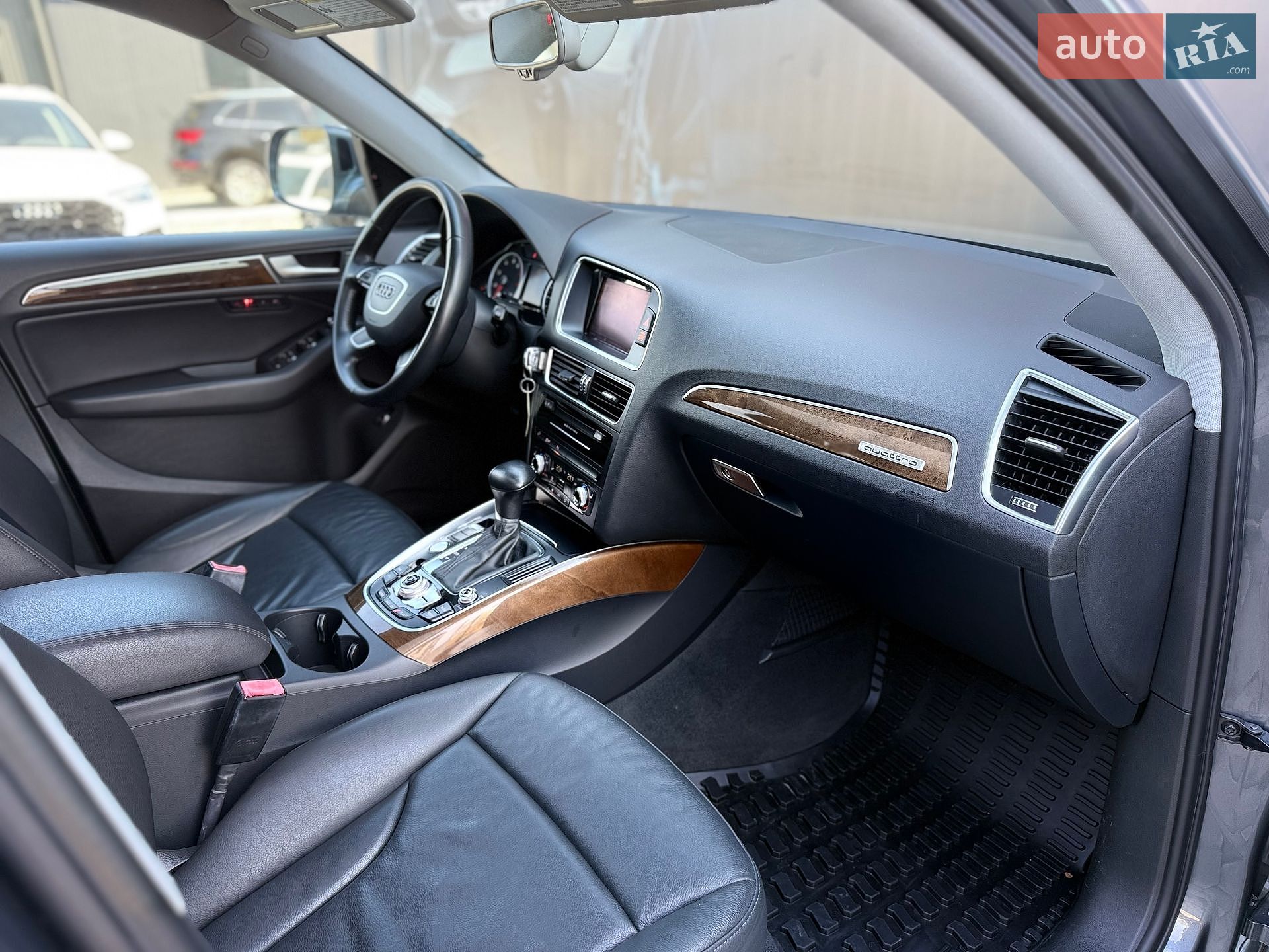 Audi Q5 2015 VIN WA1LFAFP9FA012795 фото оголошення 42 з 56