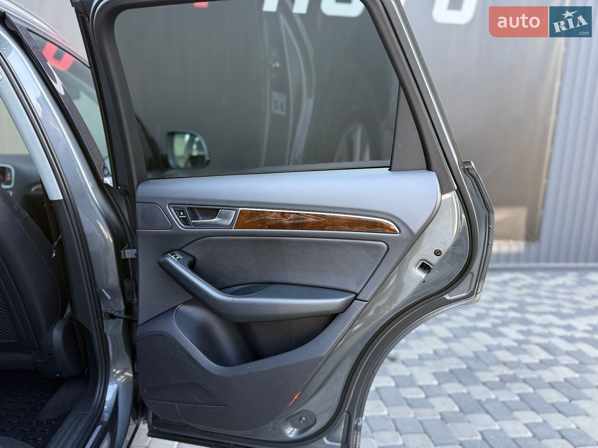 Audi Q5 2015 VIN WA1LFAFP9FA012795 фото оголошення 44 з 56