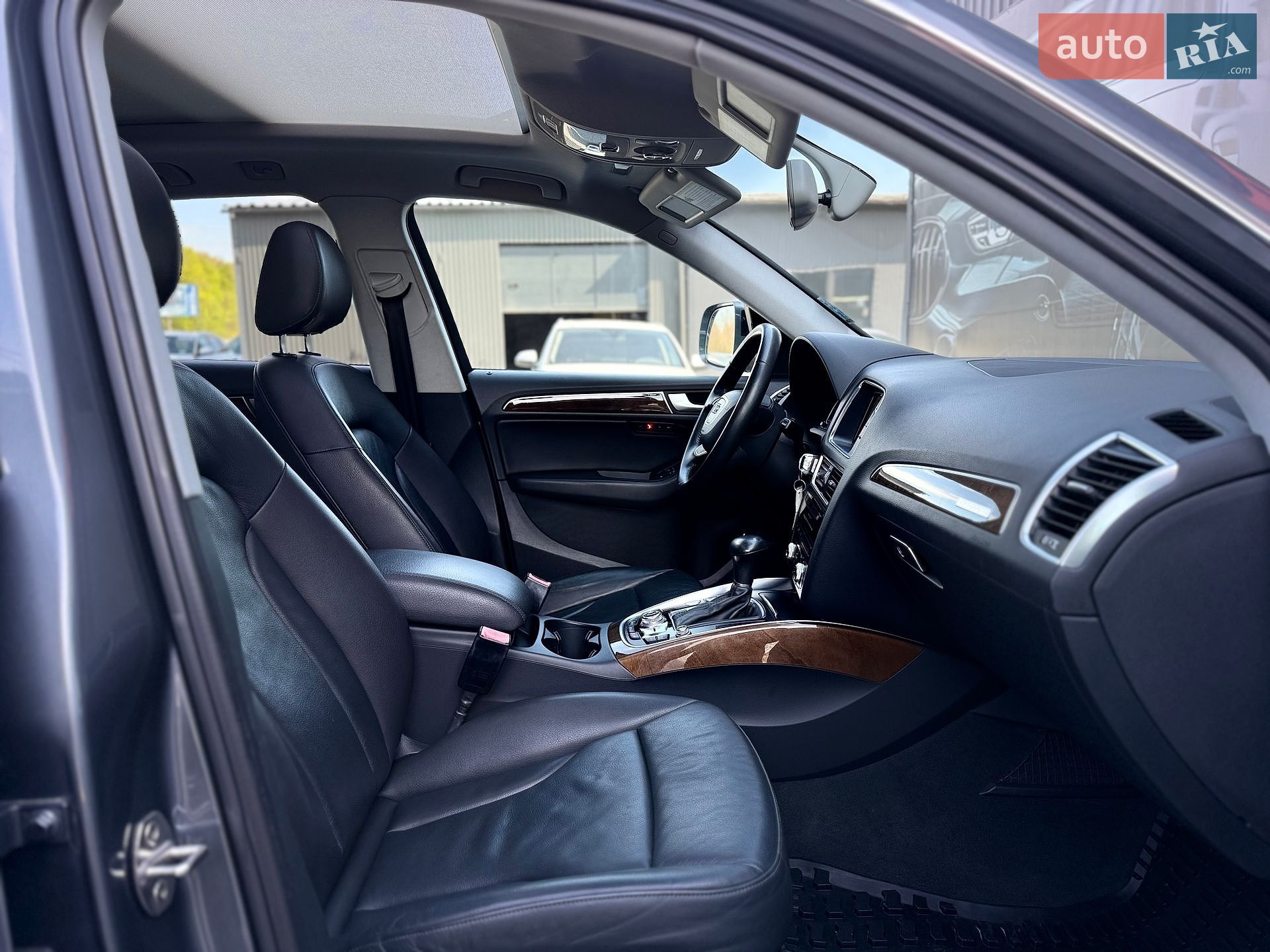 Audi Q5 2015 VIN WA1LFAFP9FA012795 фото оголошення 43 з 56