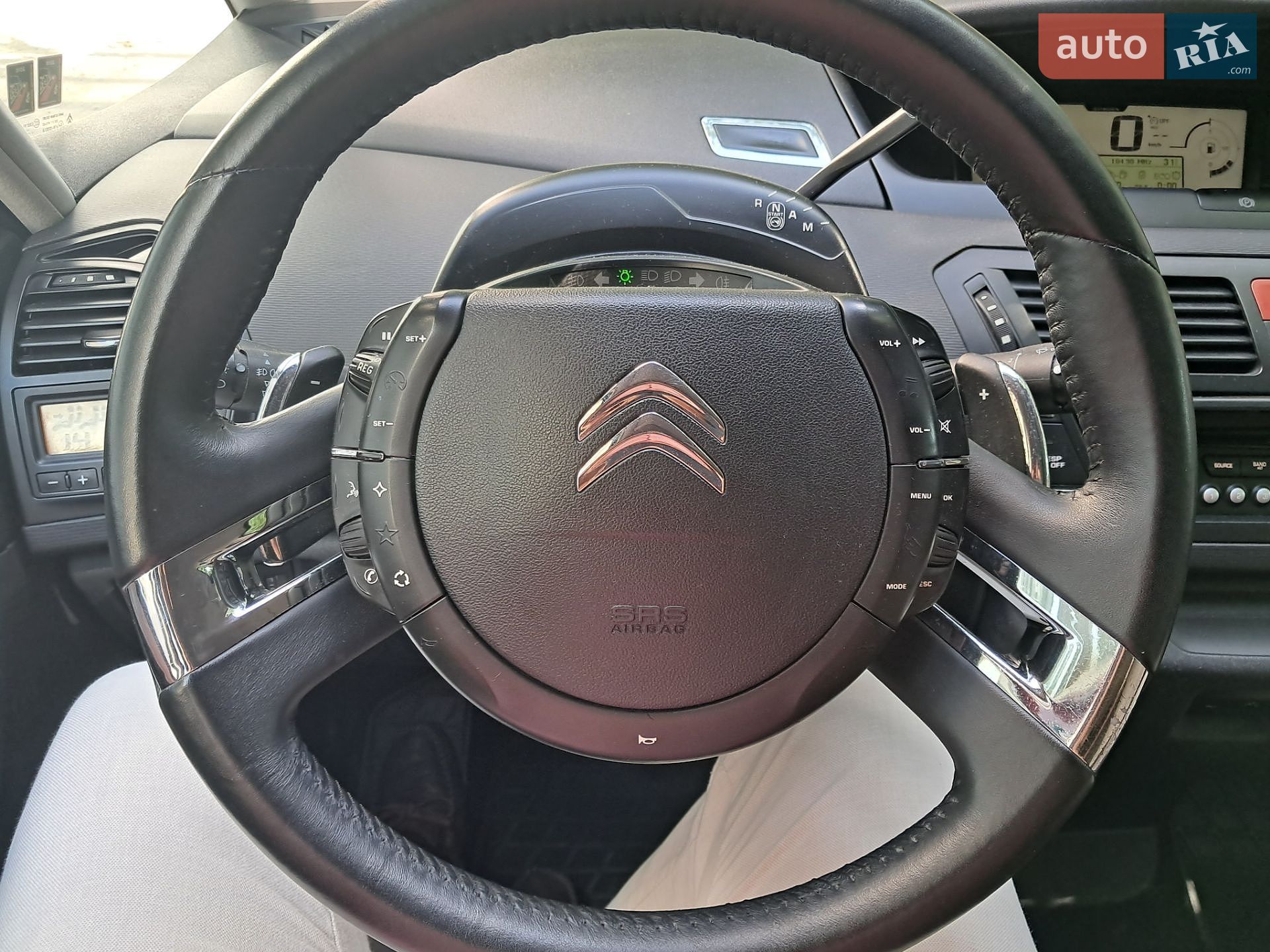 Citroen C4 Picasso 2012 VIN VF7UD9HR8CJ566211 фото оголошення 8 з 15