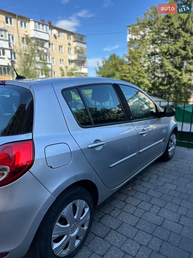 Renault Clio 2011 VIN VF1BR2V4H45147586 фото оголошення 14 з 19