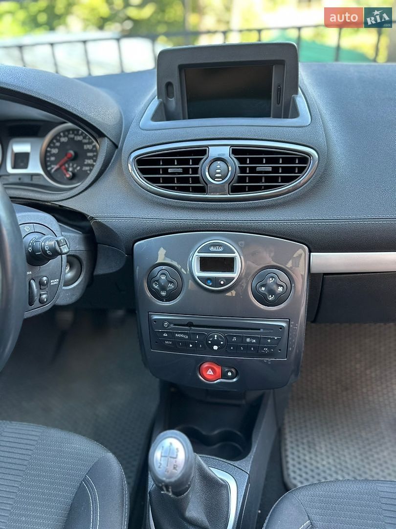 Renault Clio 2011 VIN VF1BR2V4H45147586 фото оголошення 5 з 19