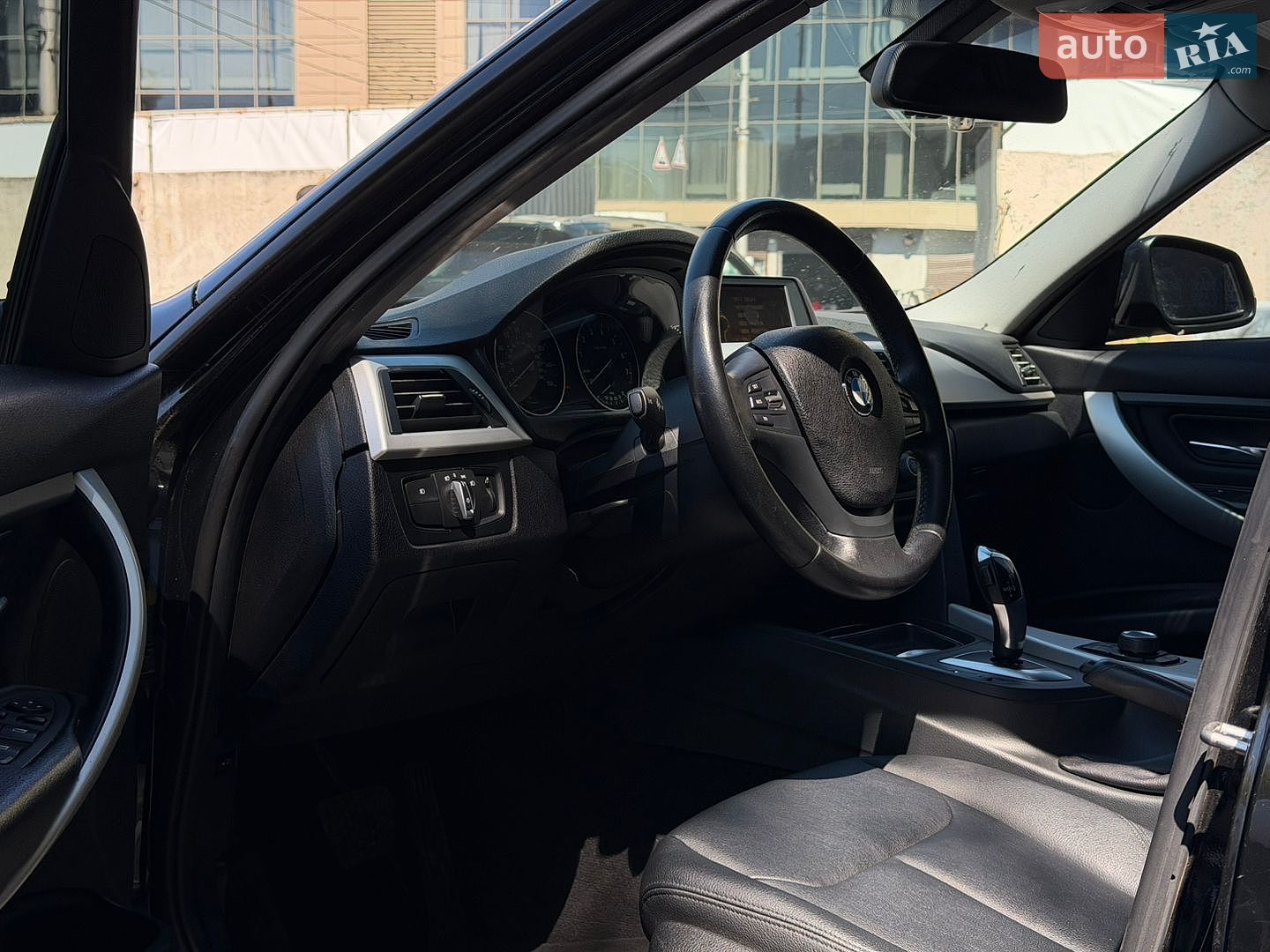 BMW 3 Series 2012 VIN WBA3A5C59DF356980 фото оголошення 9 з 12