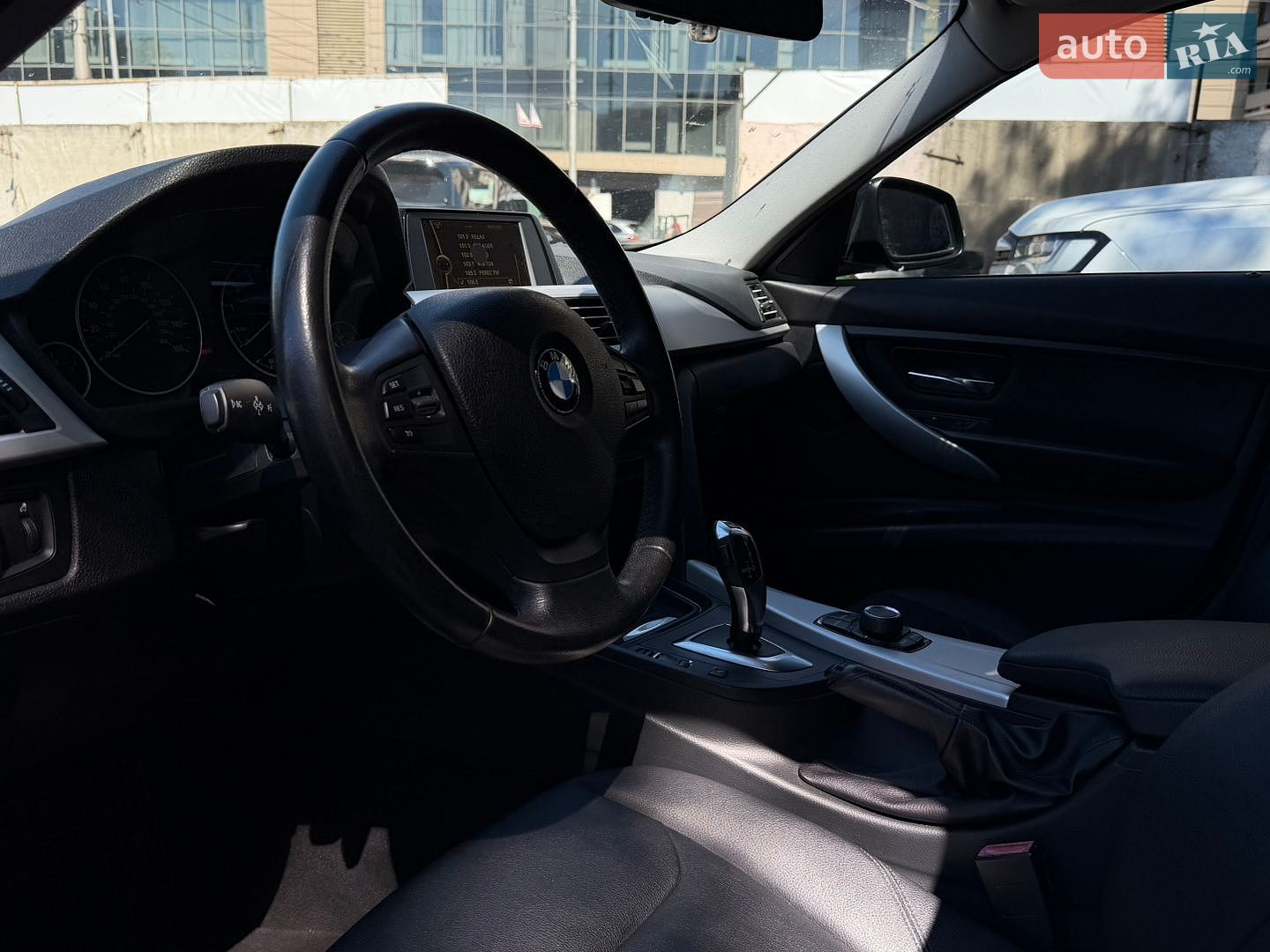 BMW 3 Series 2012 VIN WBA3A5C59DF356980 фото оголошення 10 з 12