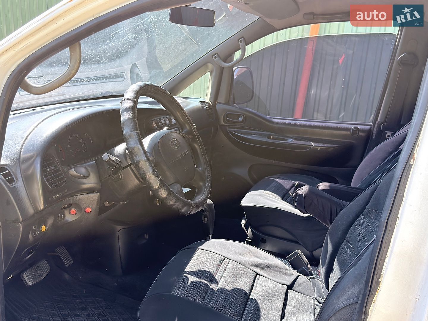 Hyundai H 200 1998 VIN KMJWVH7FPWU052150 фото оголошення 7 з 12