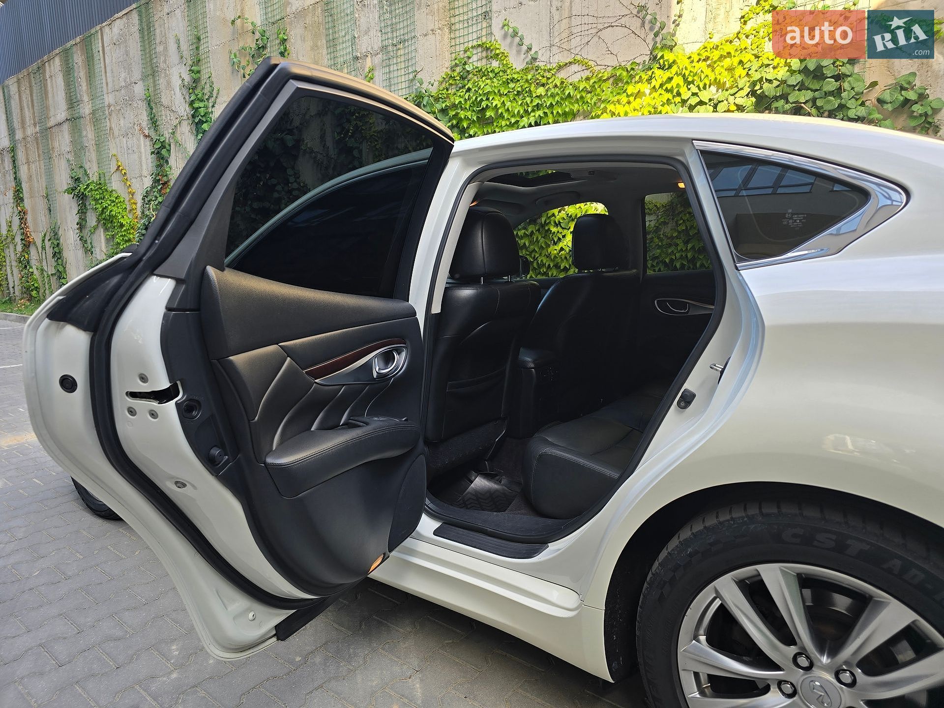 Infiniti Q70 2017 VIN JN1BCAY51U0770351 фото оголошення 42 з 67