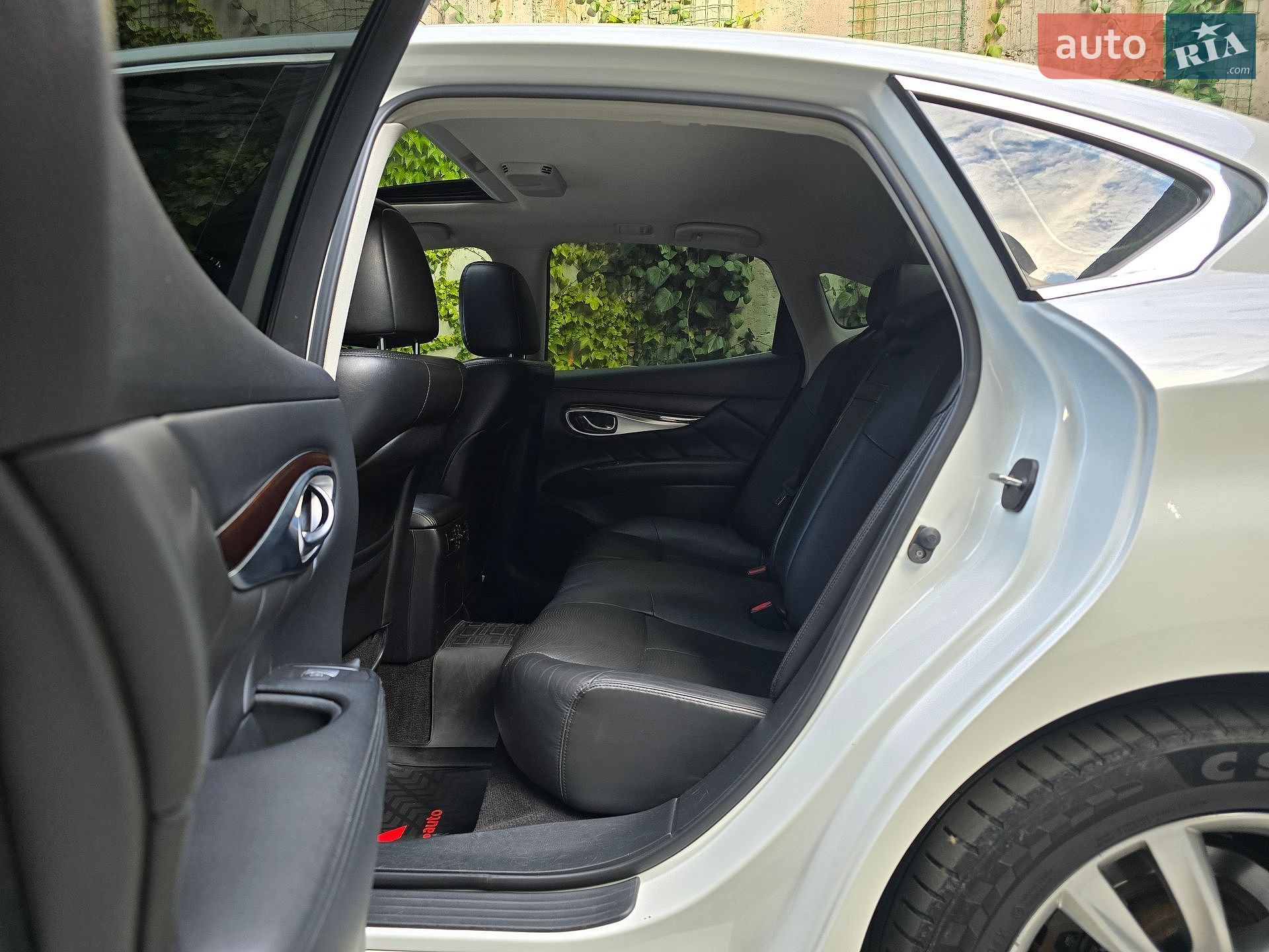 Infiniti Q70 2017 VIN JN1BCAY51U0770351 фото оголошення 45 з 67