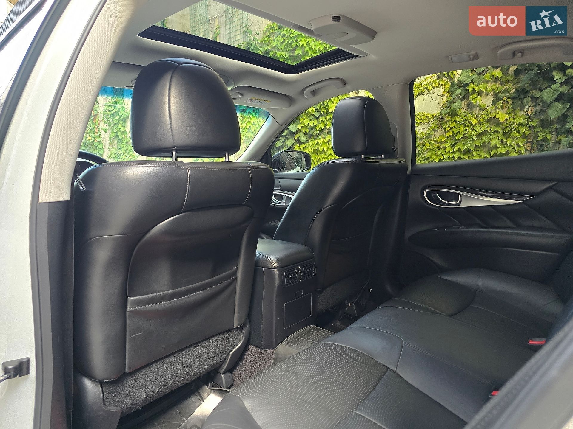 Infiniti Q70 2017 VIN JN1BCAY51U0770351 фото оголошення 46 з 67