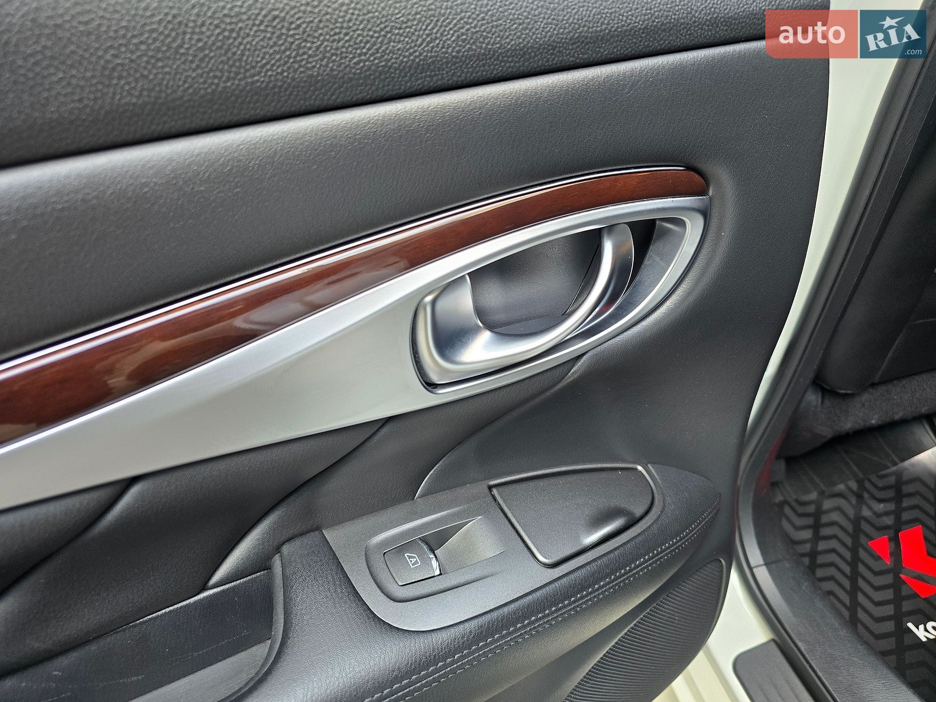 Infiniti Q70 2017 VIN JN1BCAY51U0770351 фото оголошення 44 з 67