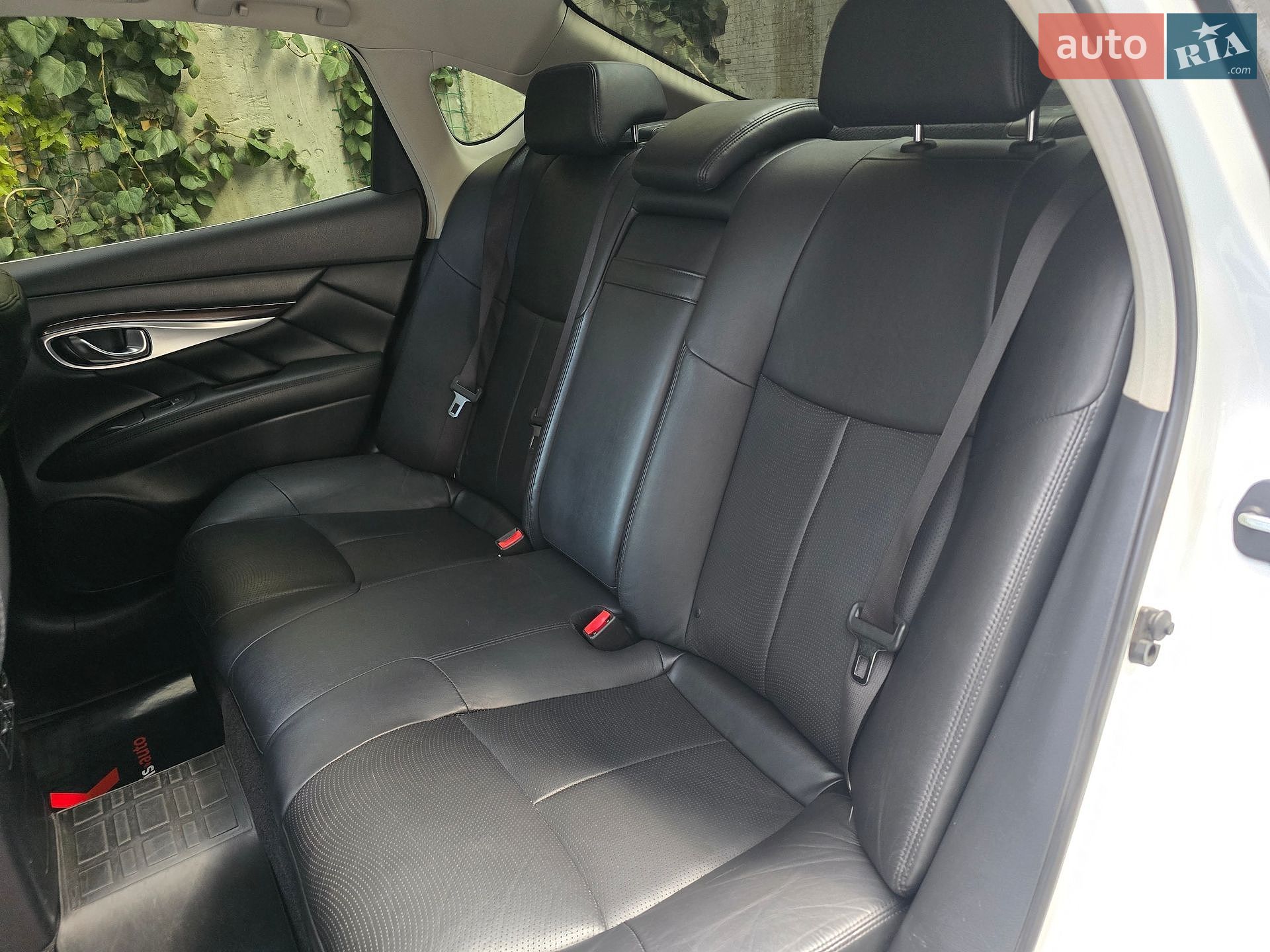 Infiniti Q70 2017 VIN JN1BCAY51U0770351 фото оголошення 47 з 67
