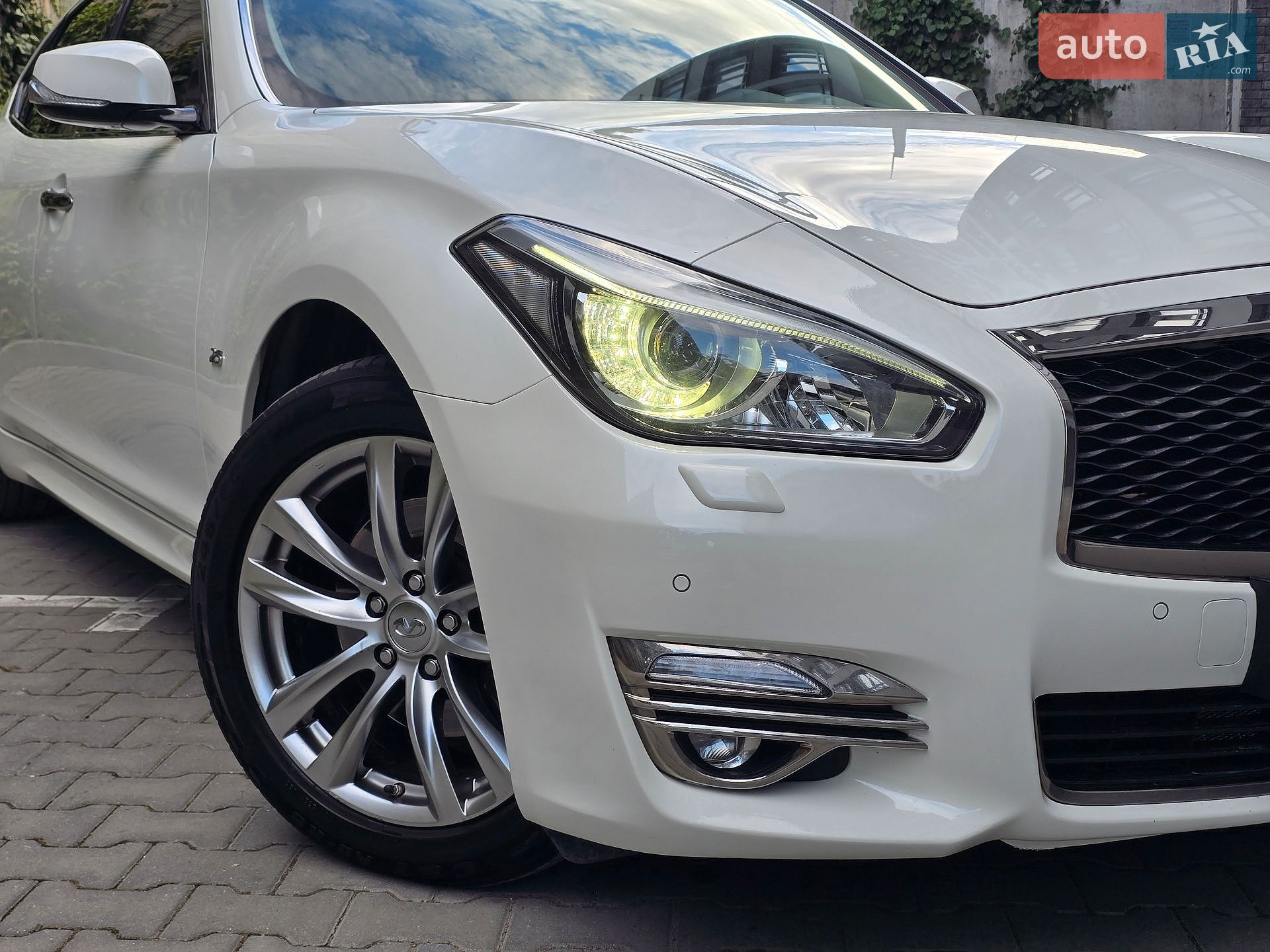 Infiniti Q70 2017 VIN JN1BCAY51U0770351 фото оголошення 12 з 67