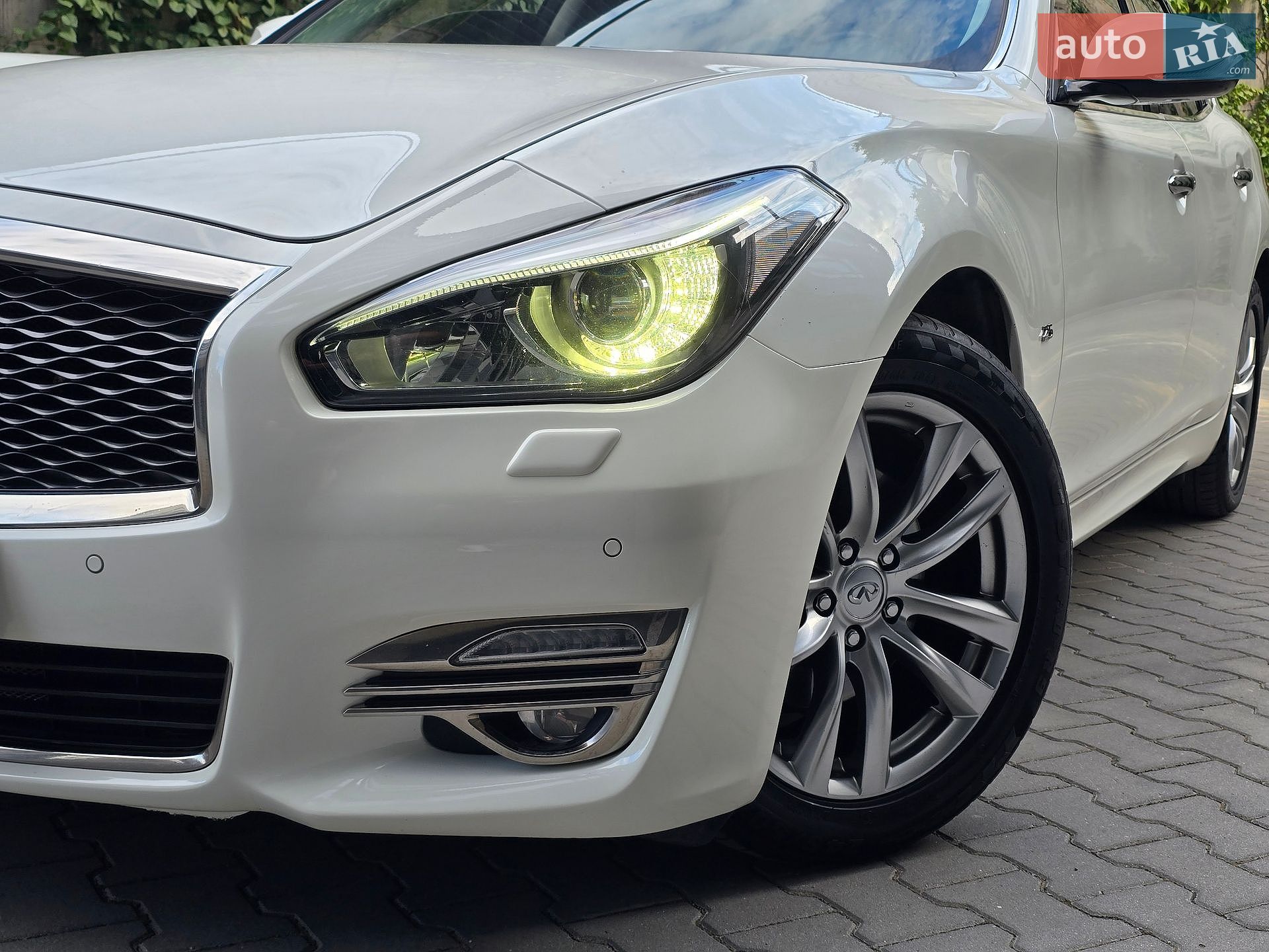 Infiniti Q70 2017 VIN JN1BCAY51U0770351 фото оголошення 13 з 67