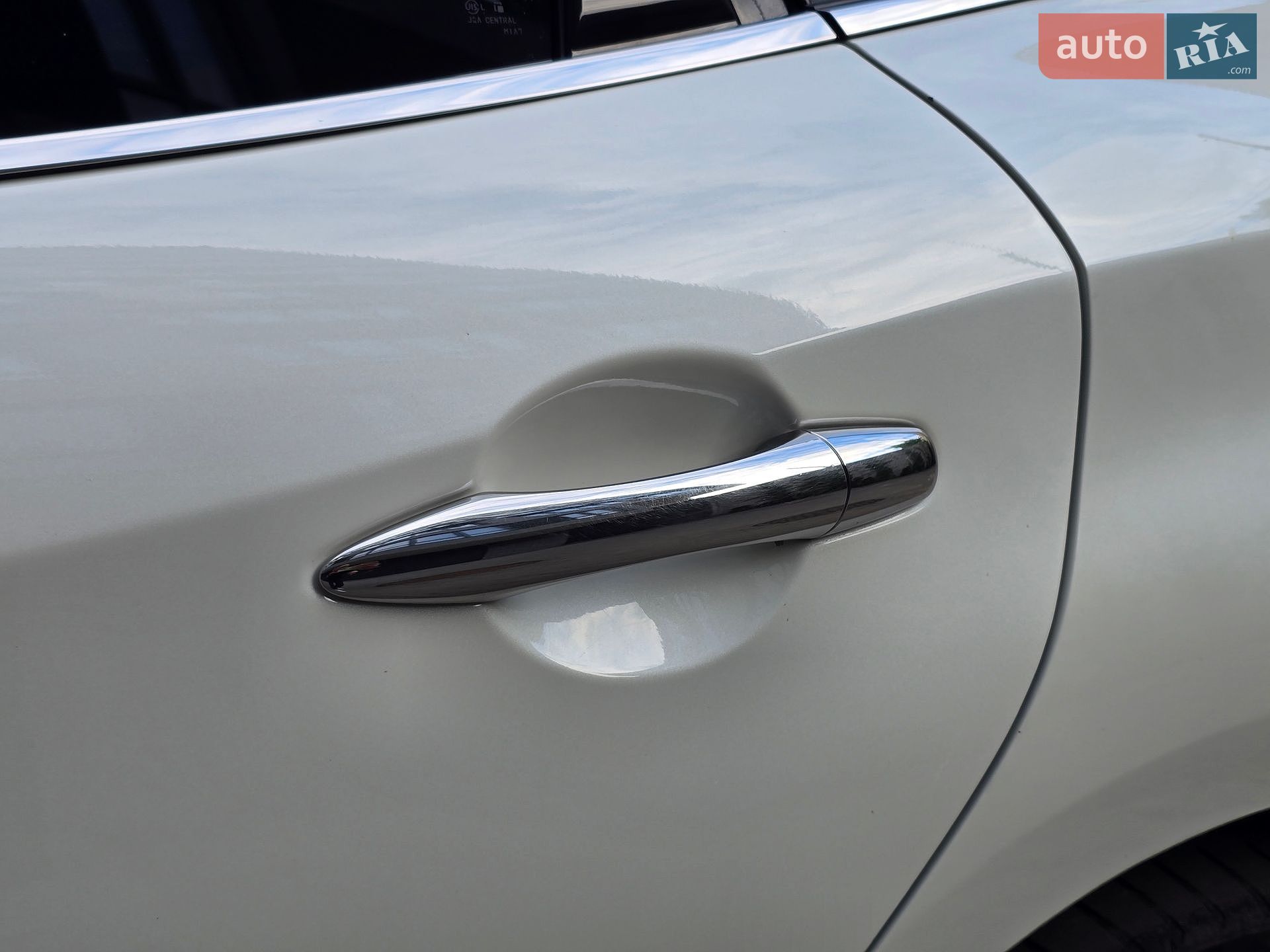 Infiniti Q70 2017 VIN JN1BCAY51U0770351 фото оголошення 17 з 67