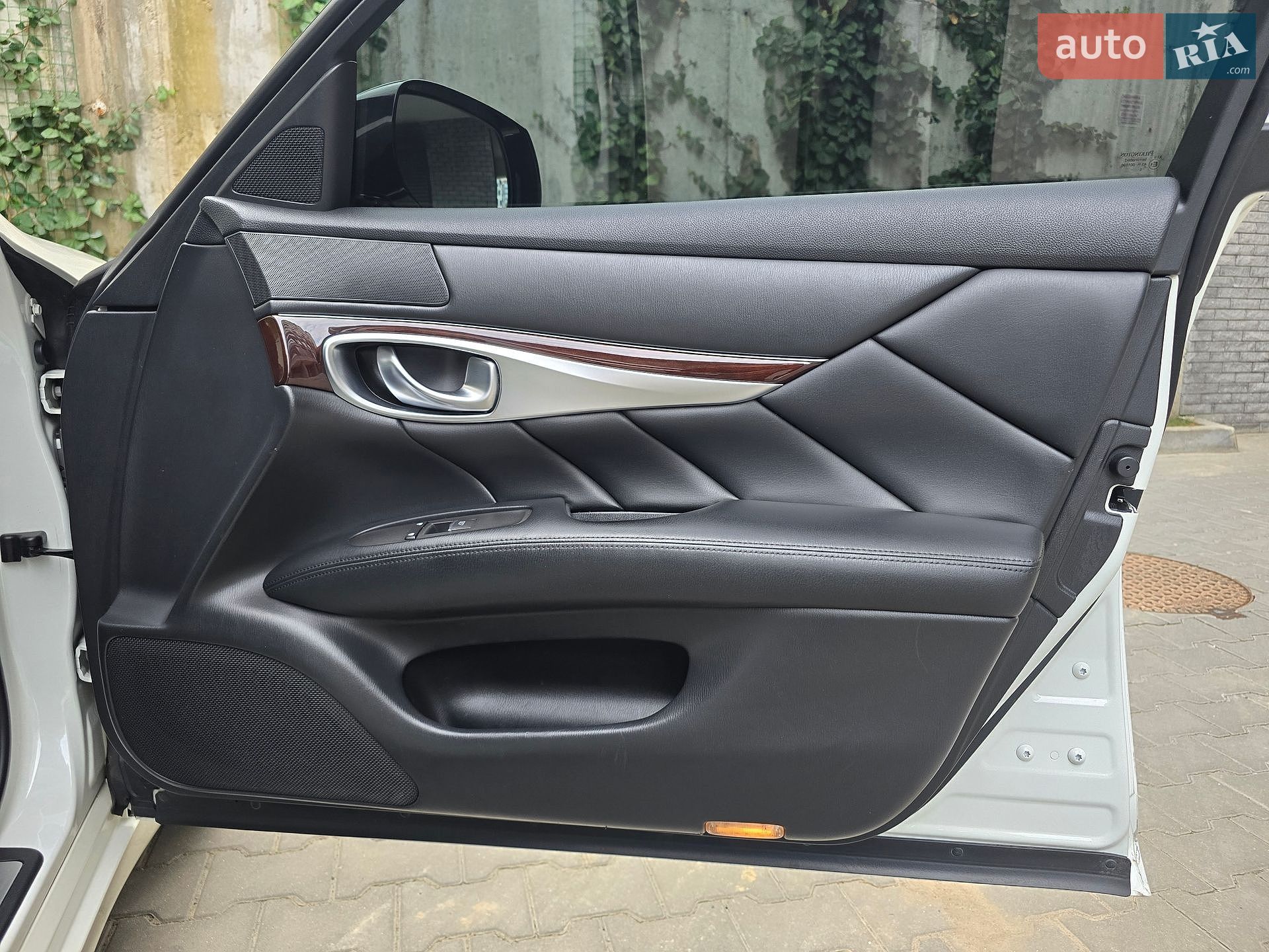 Infiniti Q70 2017 VIN JN1BCAY51U0770351 фото оголошення 50 з 67